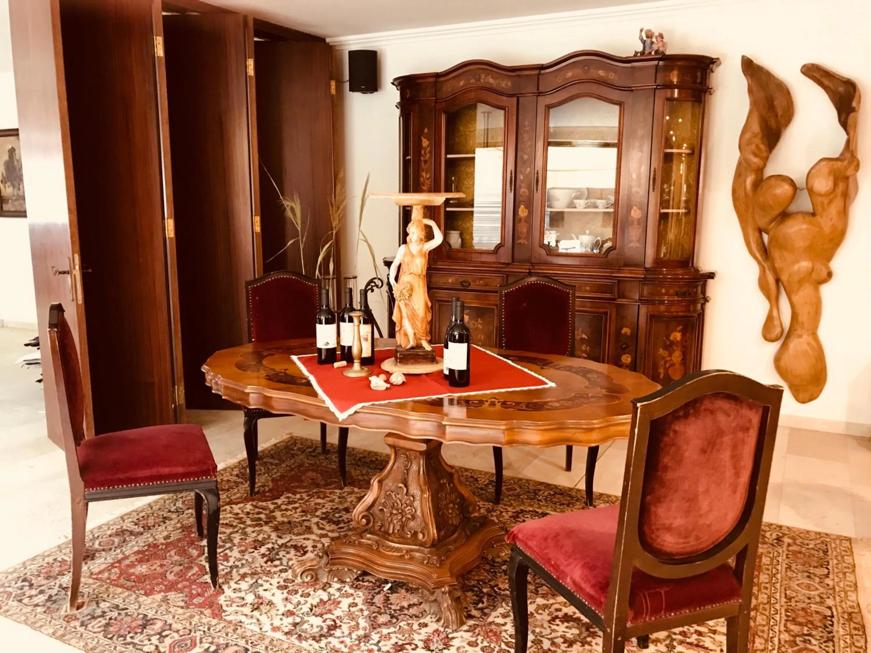 Communal lounge/ TV room in Máté Pension