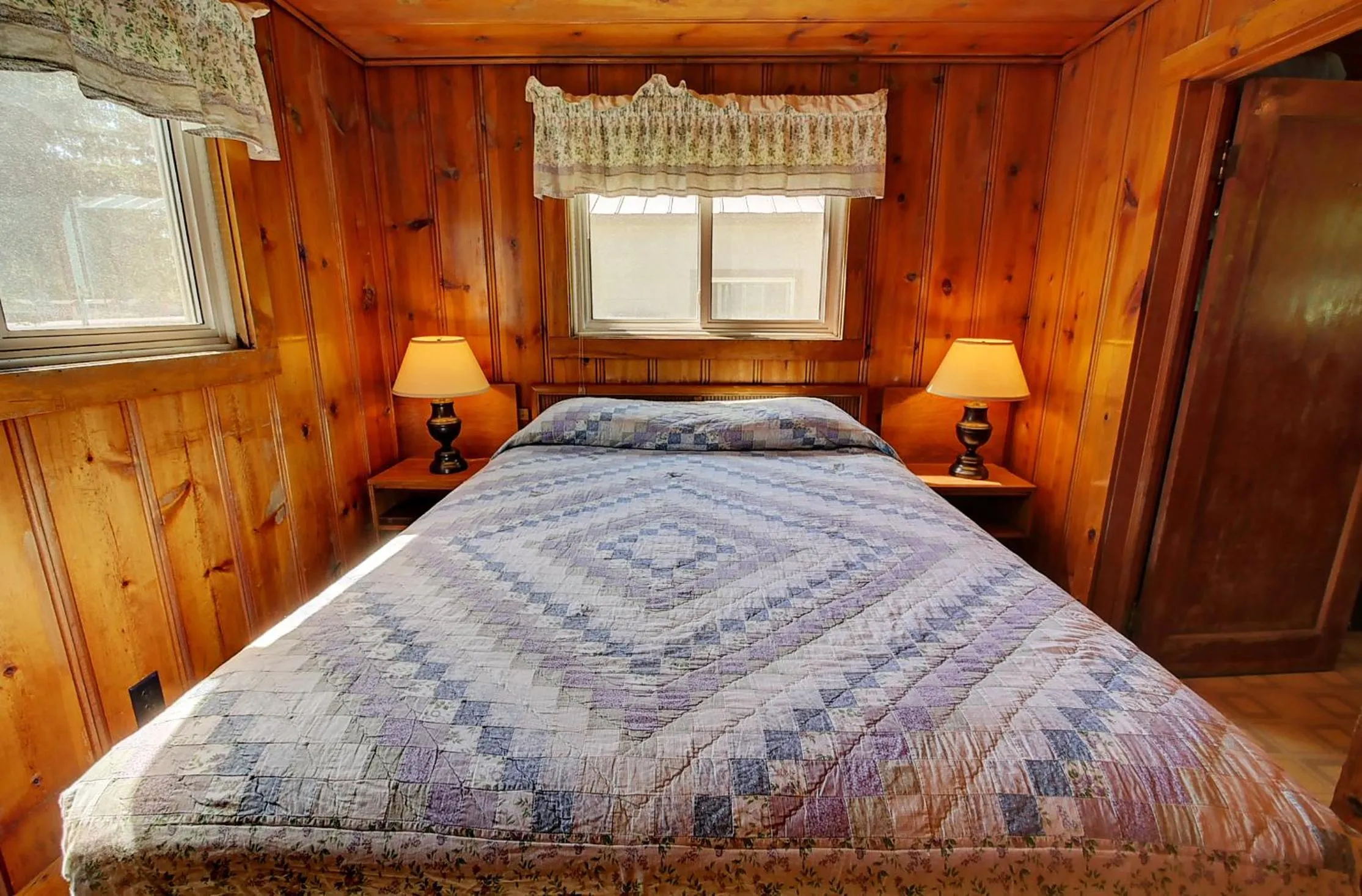 Bed in Idle A While Cabins