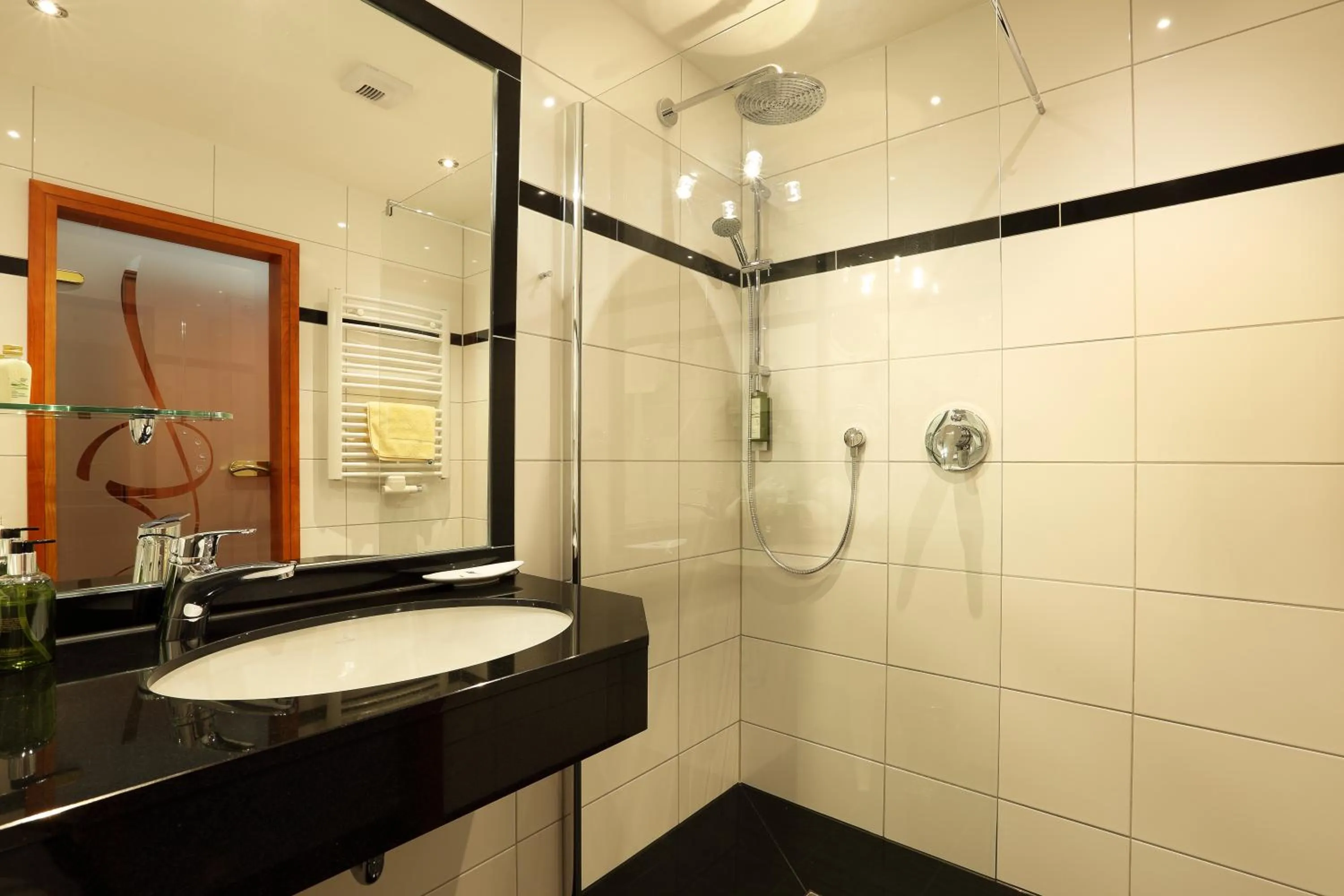 Bathroom in Hotel Freihof