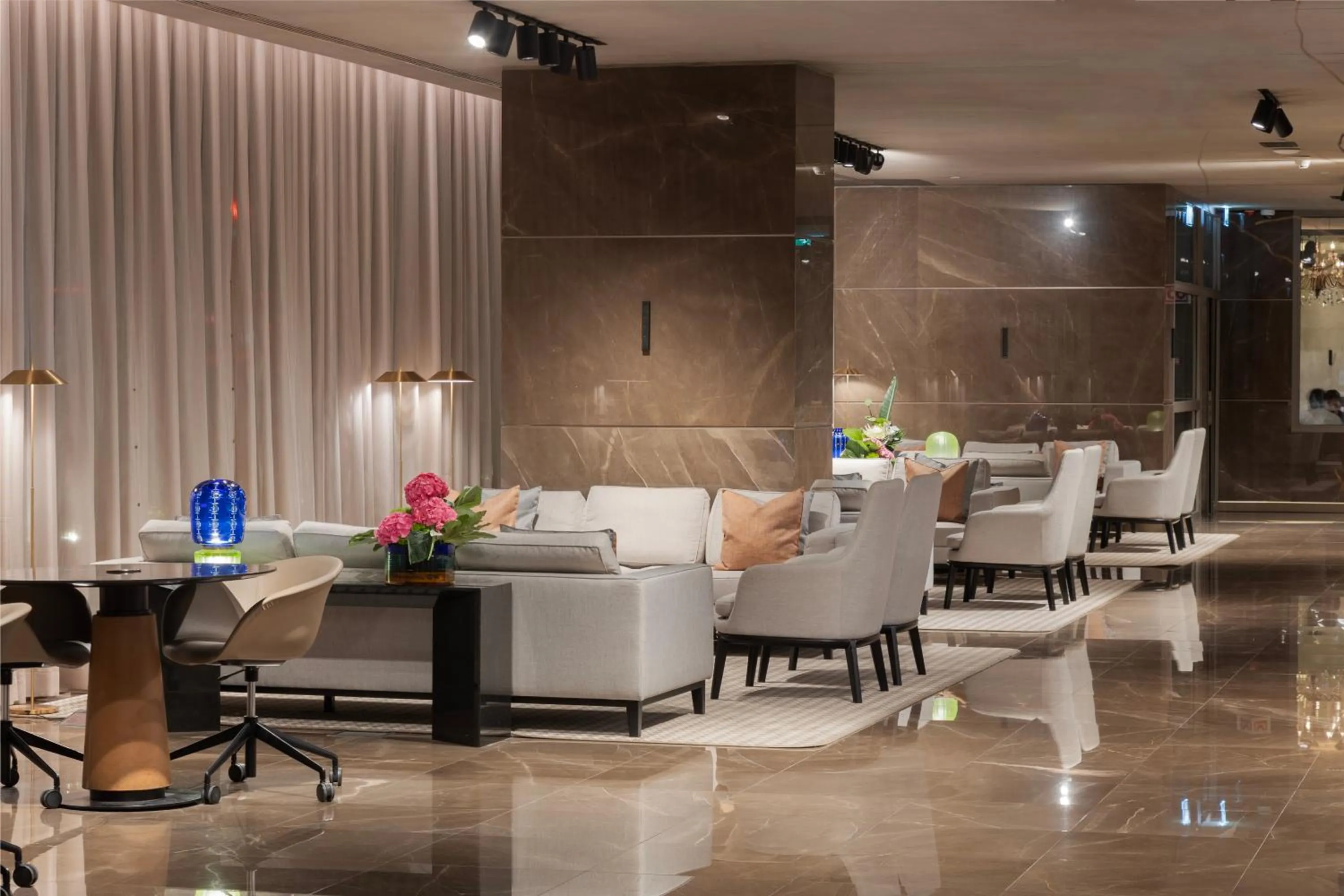 Lobby or reception in EPIC SANA Marquês Hotel