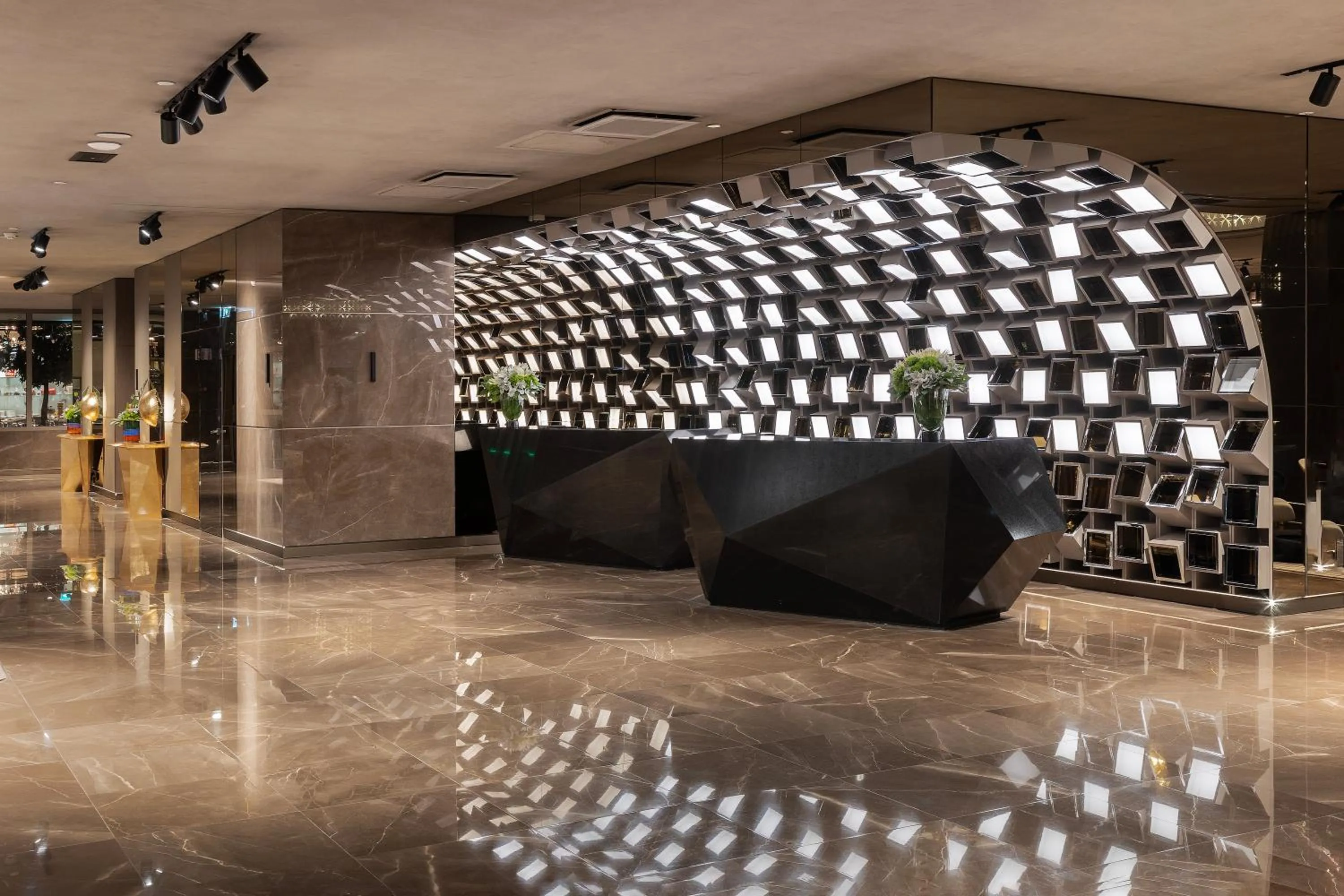 Lobby or reception in EPIC SANA Marquês Hotel