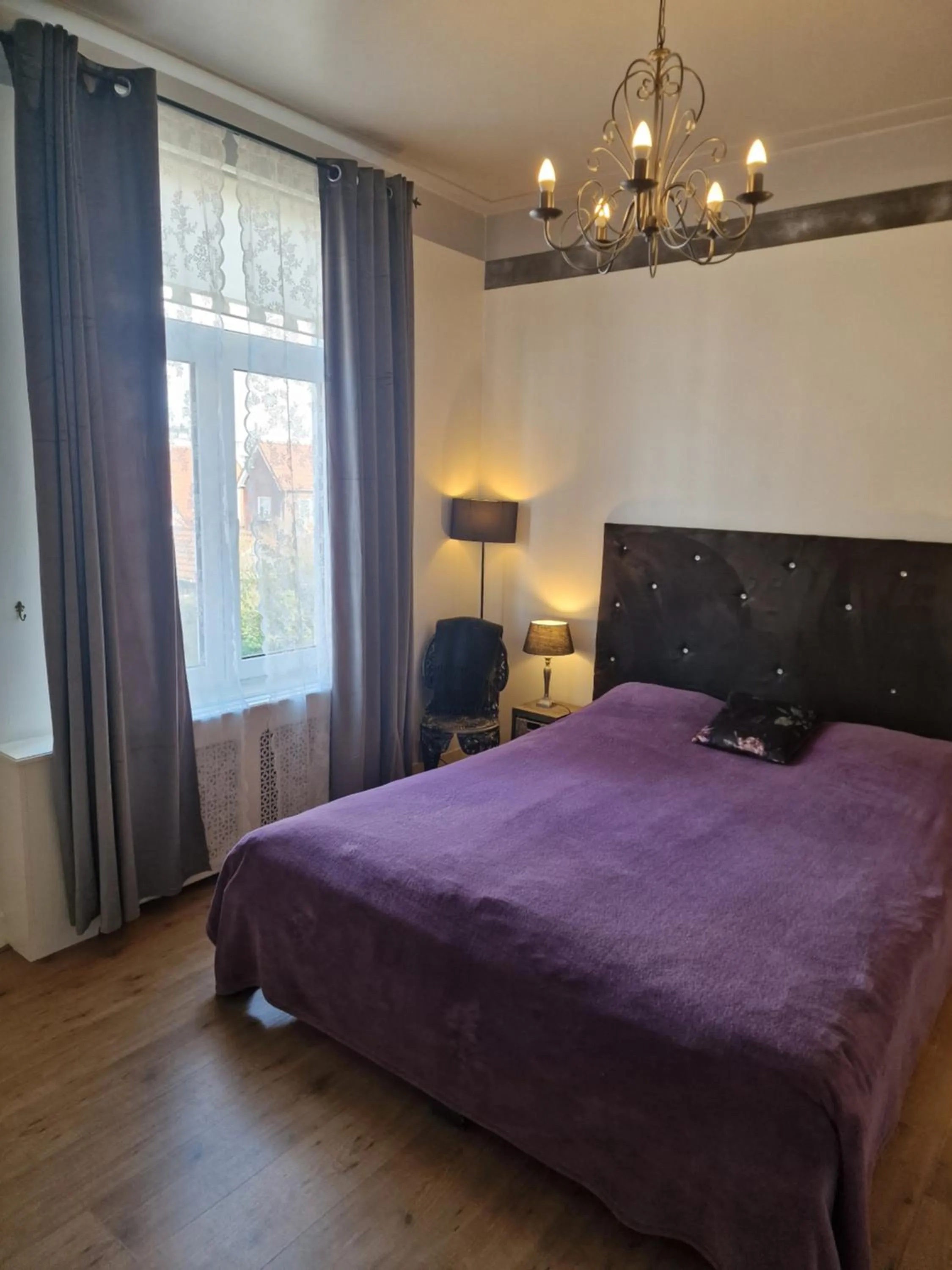 Bed in Pension Zee en Duinzicht