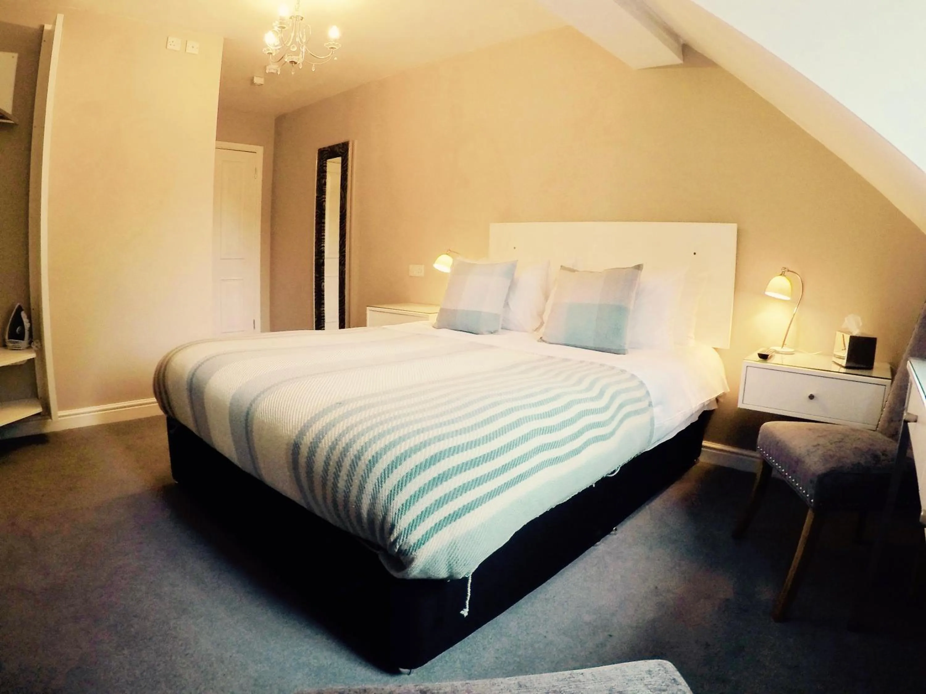 Bed in The Nags Head Hotel