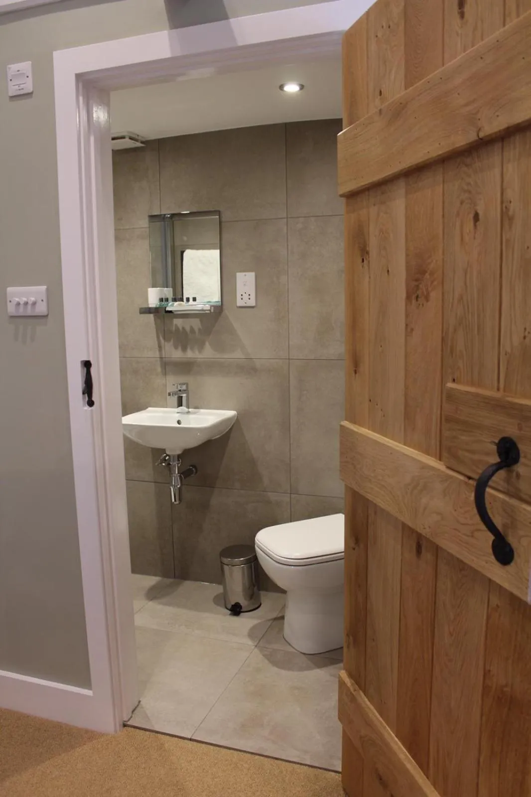 Toilet in The Nags Head Hotel