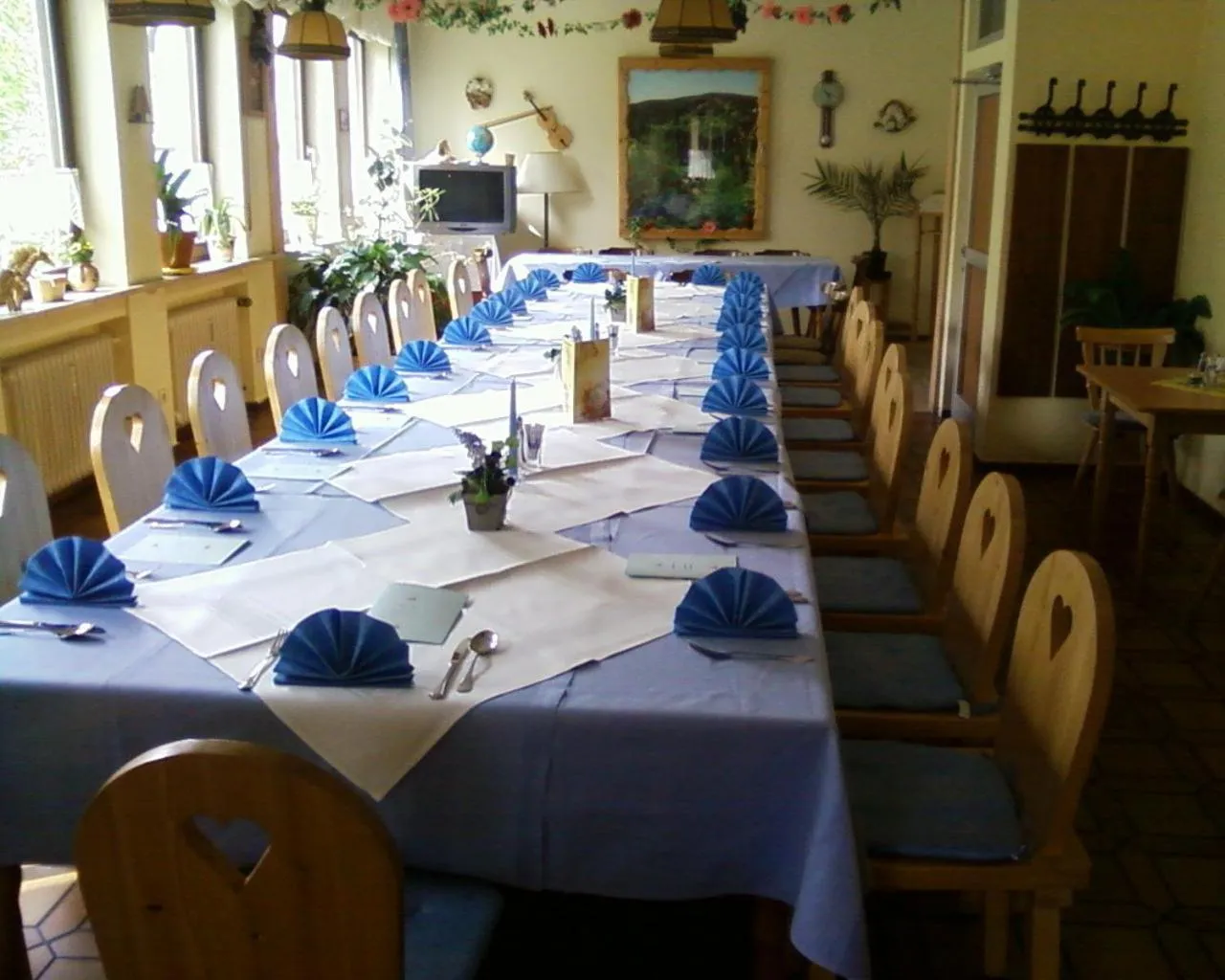 Restaurant/places to eat in Hotel-Restaurant Hellmann