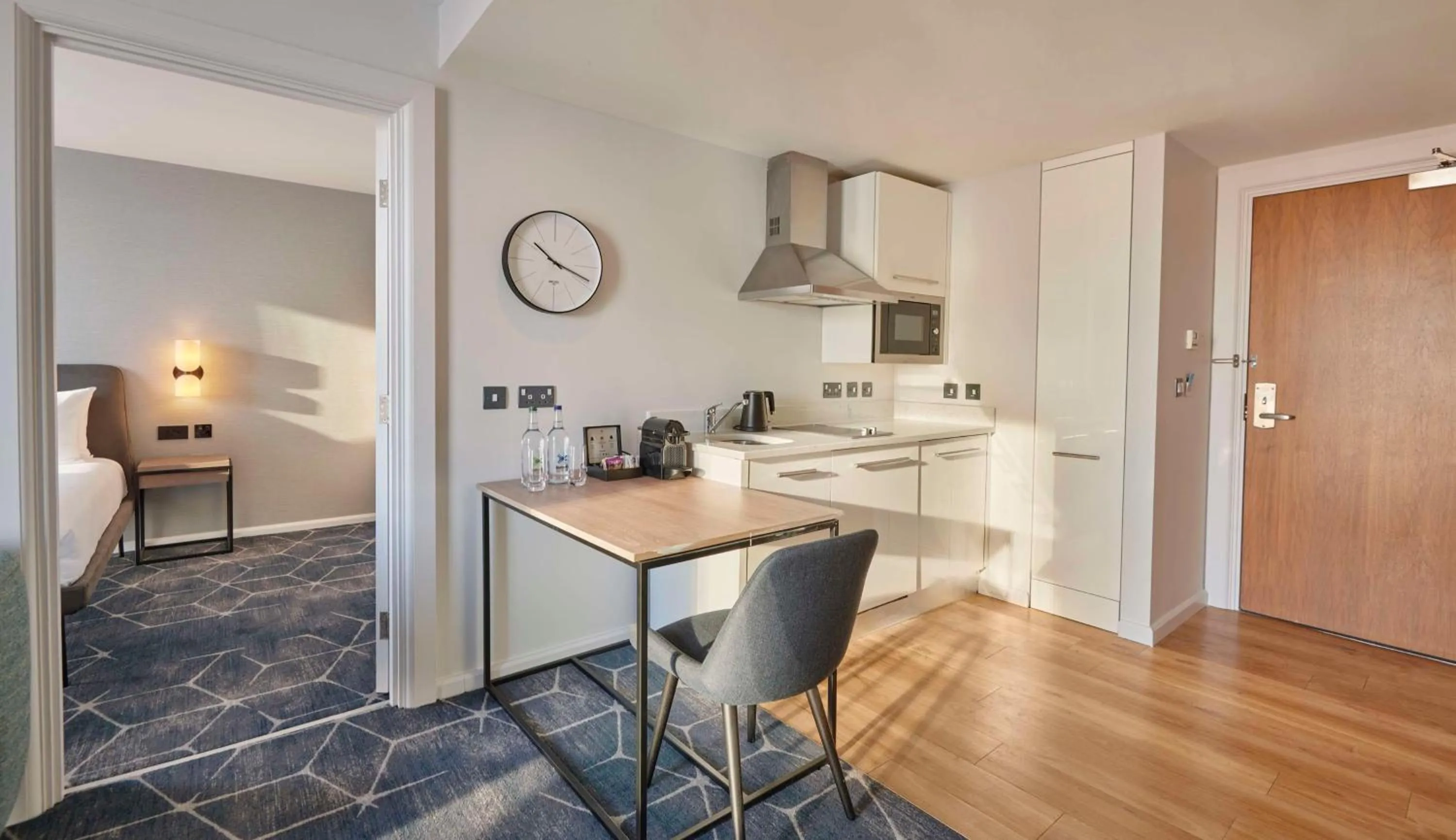 Photo of the whole room in Hyatt House London Stratford - Aparthotel