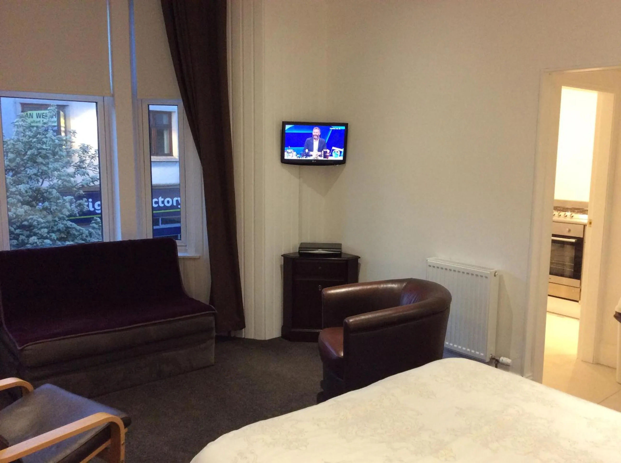 Bed in West Highland Way Rooms ED30002F