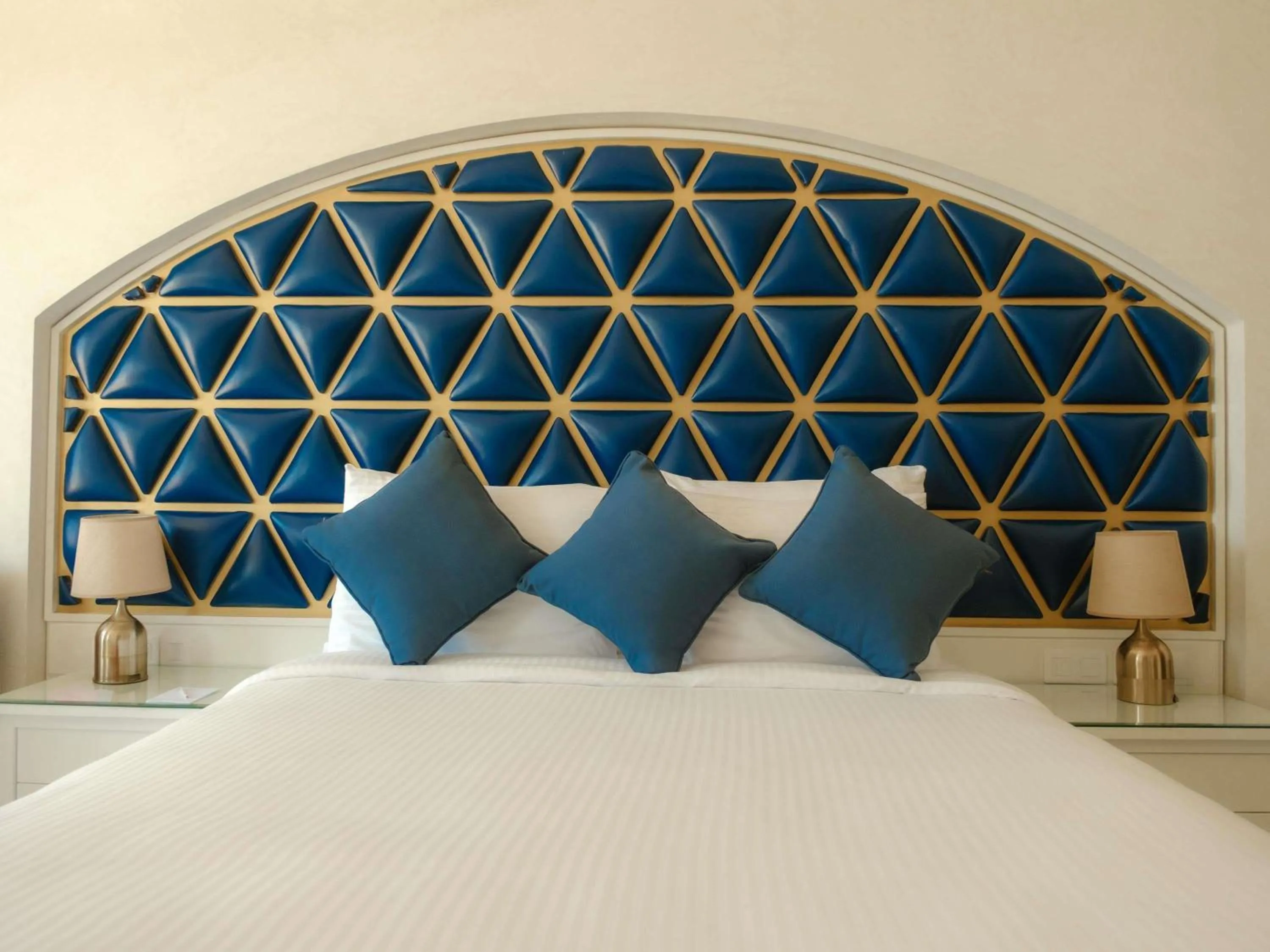 Photo of the whole room, Bed in Movenpick Resort Sharm El Sheikh