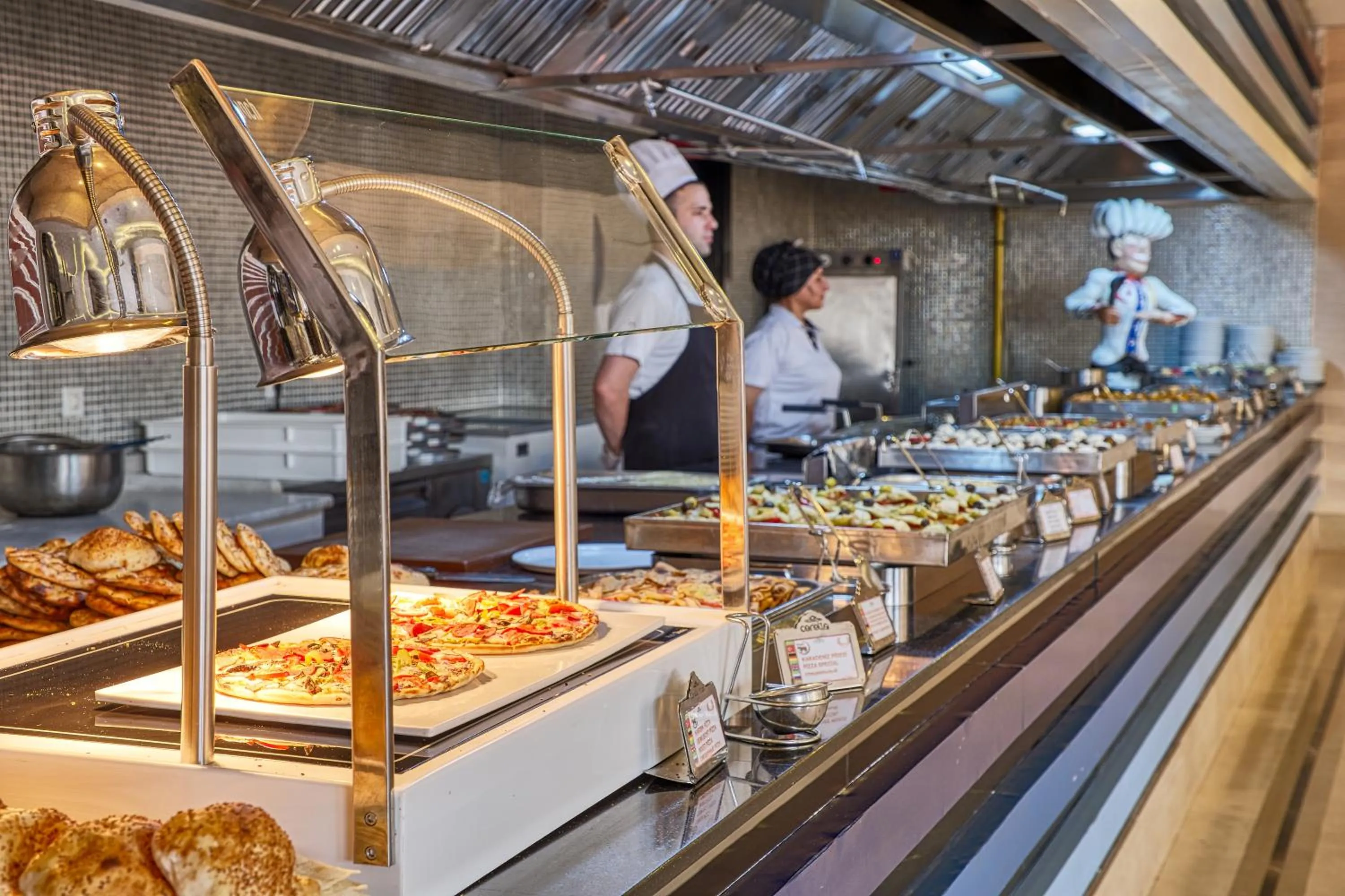 Restaurant/places to eat in Seaden Corolla Hotel