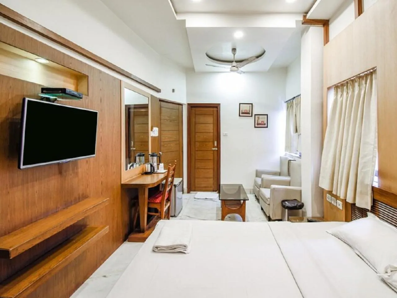 Bedroom, Bed in Hotel Aston