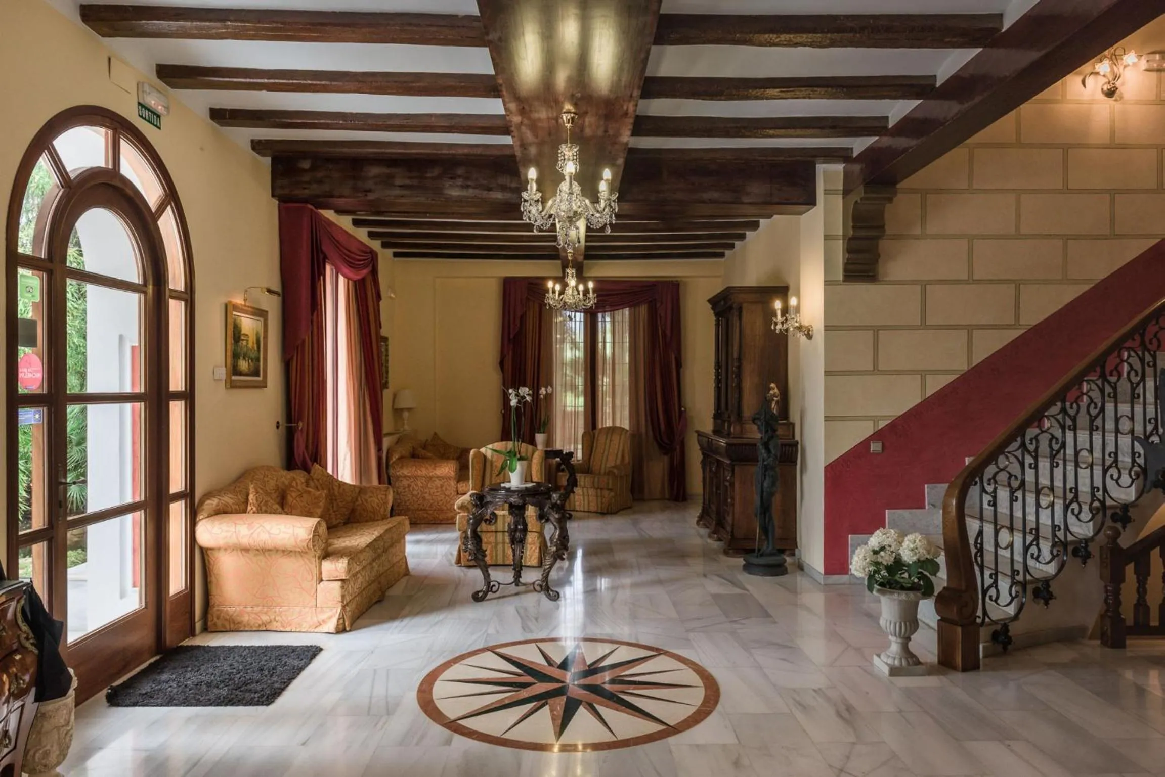 Lobby or reception in Hotel Villa Retiro