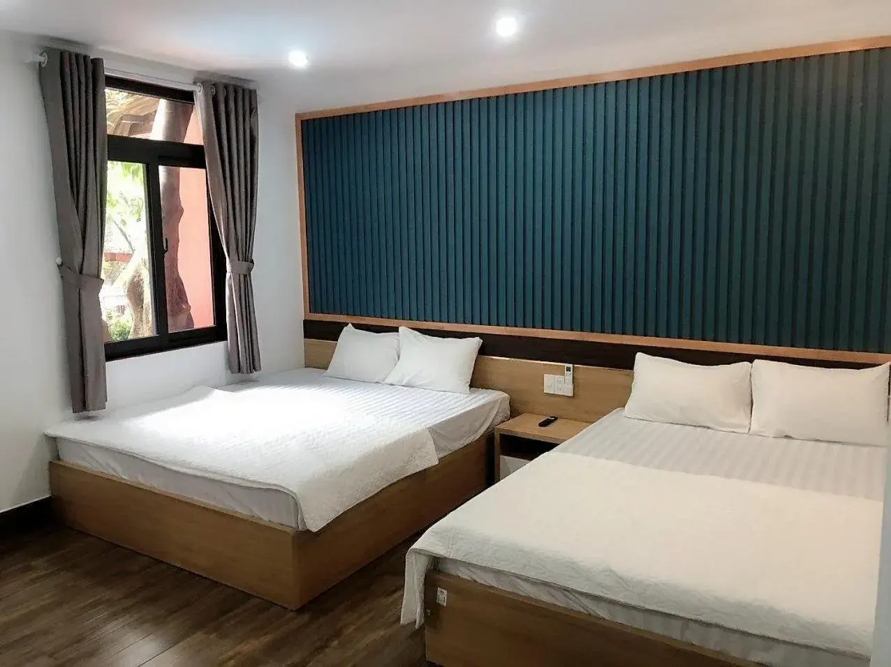 Deluxe Family Room in Catba Oasis Bungalows Deluxe Family Room in Catba Oasis Bungalows