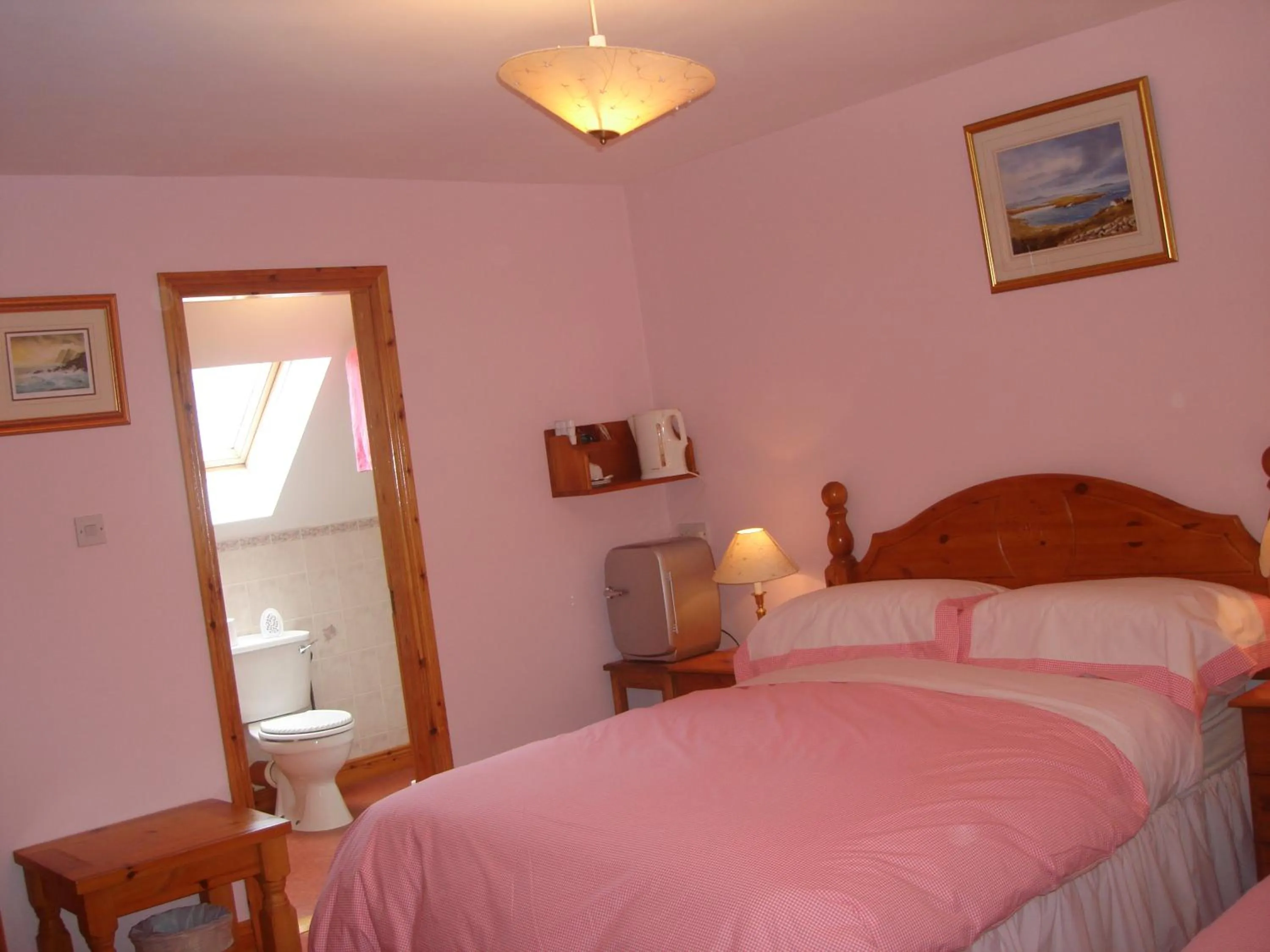 Bed in Rosmo House B&B