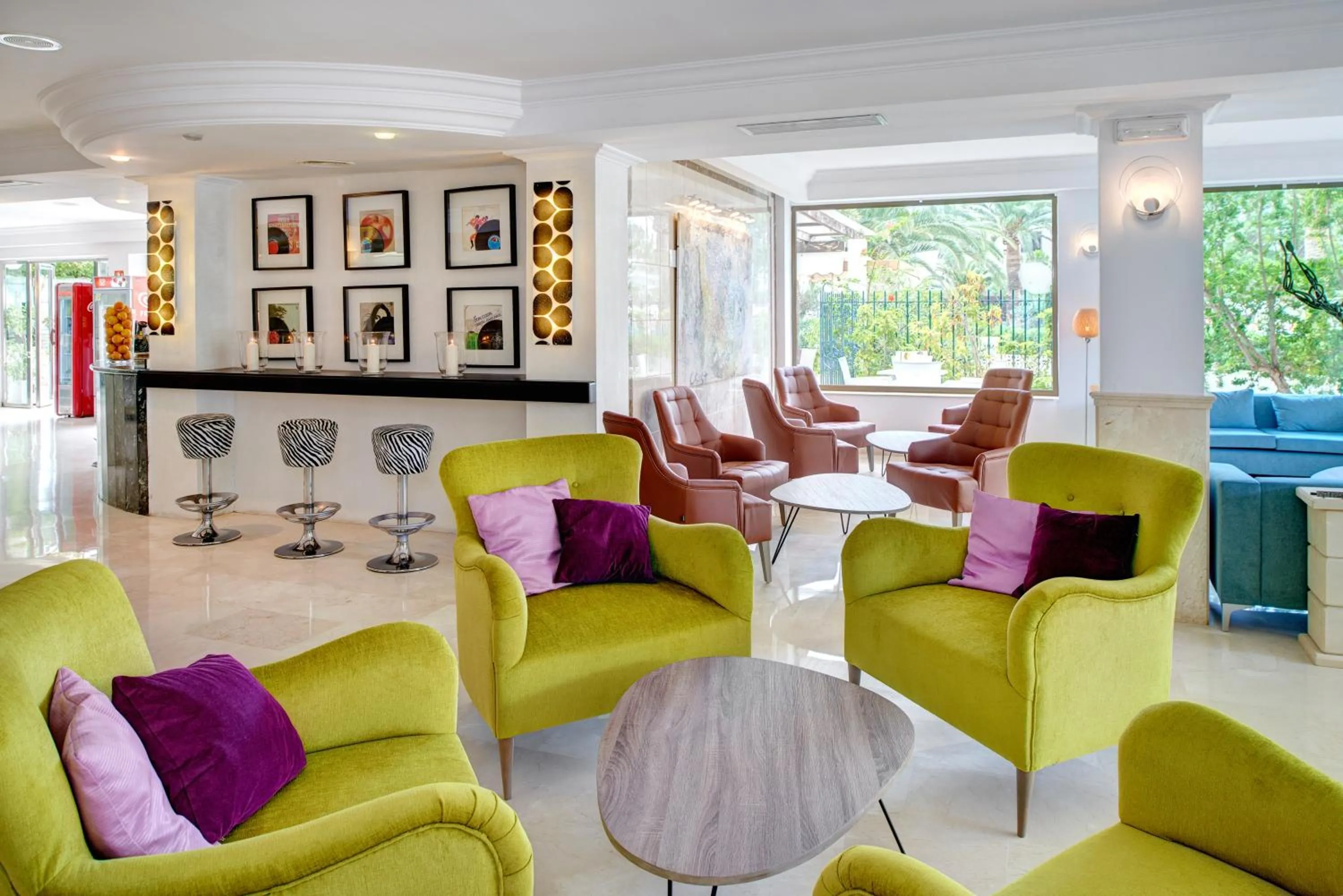 Lounge or bar in Hotel Morito