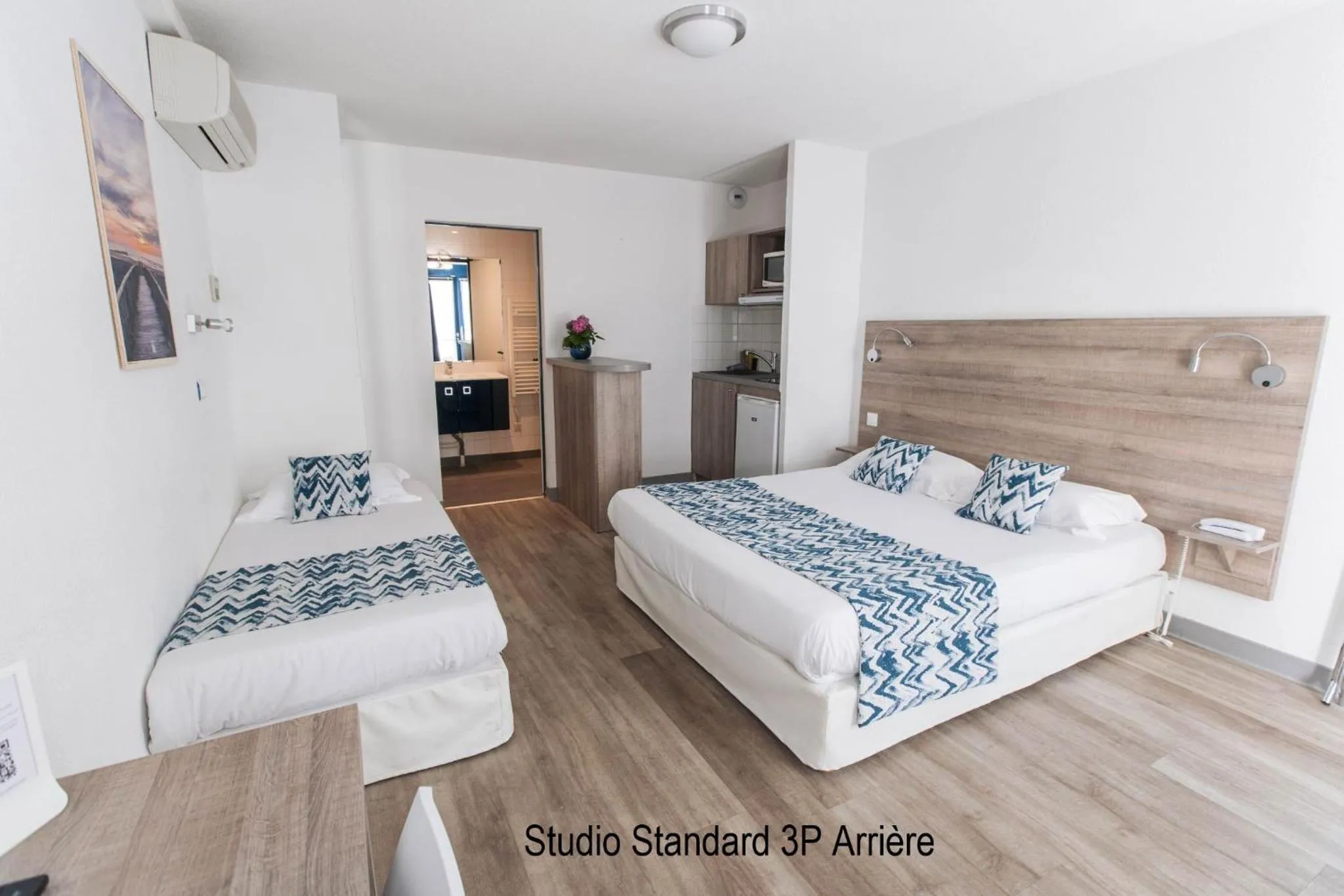 Bed in Hotel Mercedes