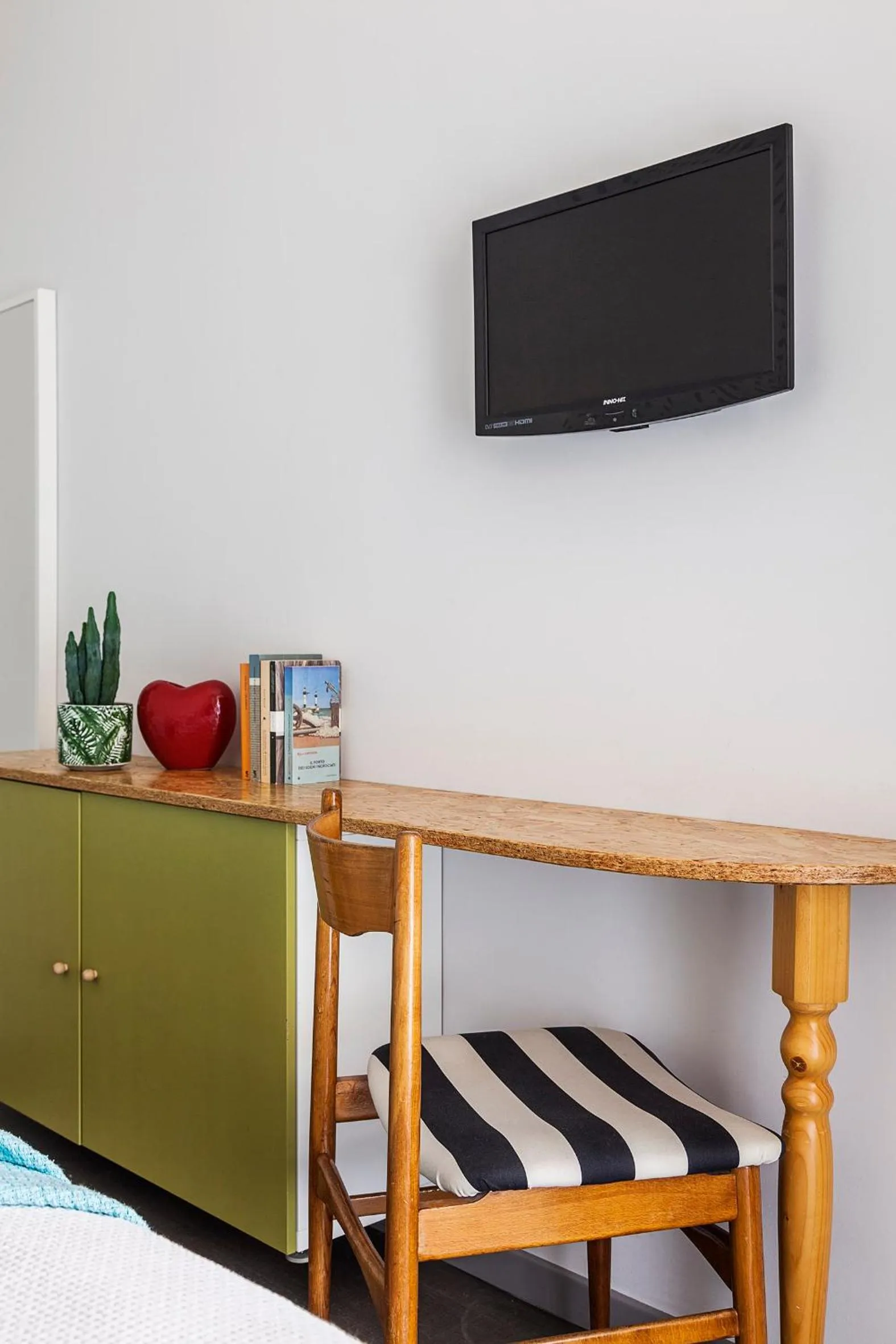 Decorative detail, Bed in Hotel Madison