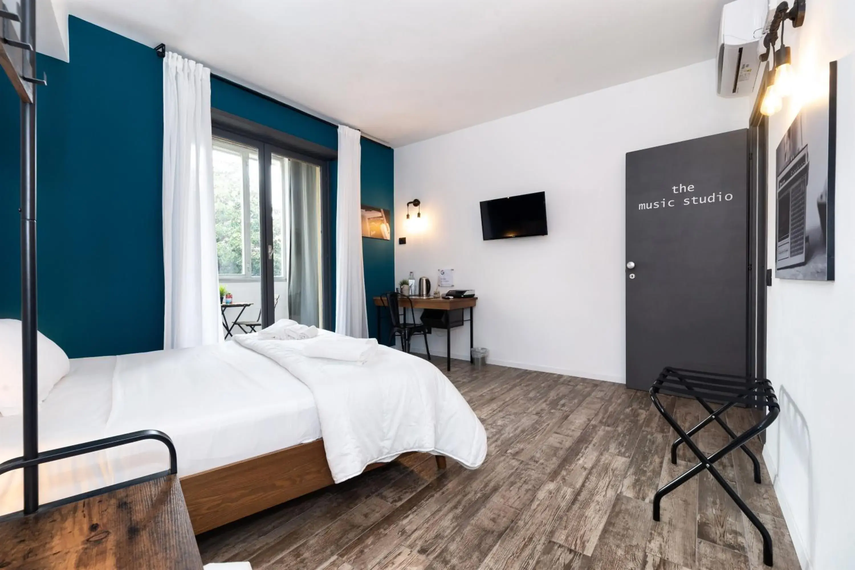 Double Room in co.sleep Double Room in co.sleep