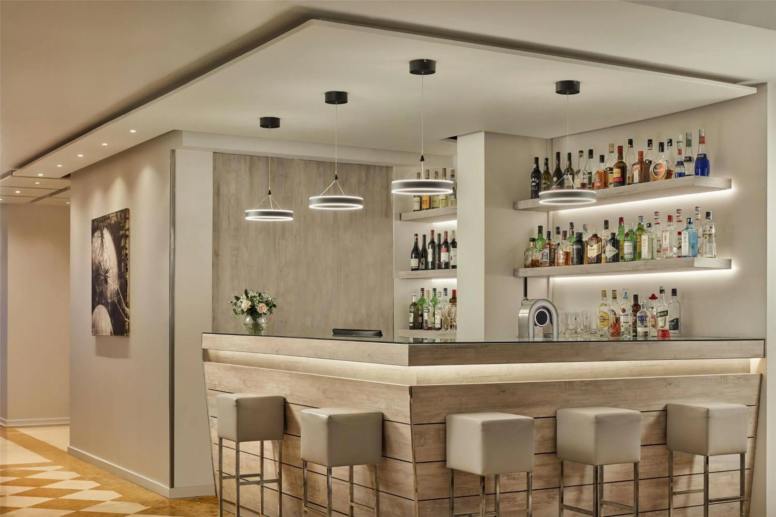 Lounge or bar in NH Lisboa Campo Grande