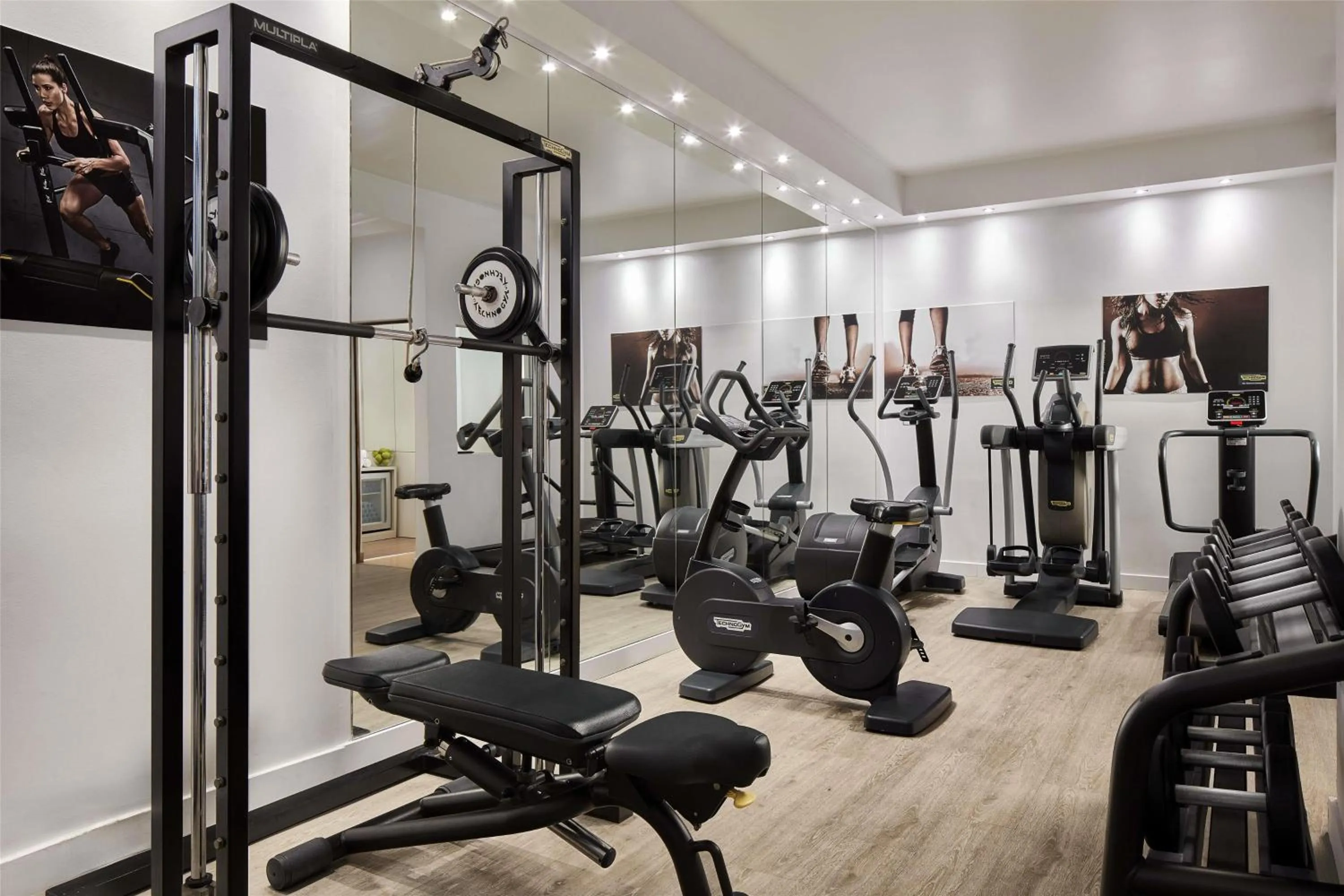 Fitness centre/facilities in NH Lisboa Campo Grande