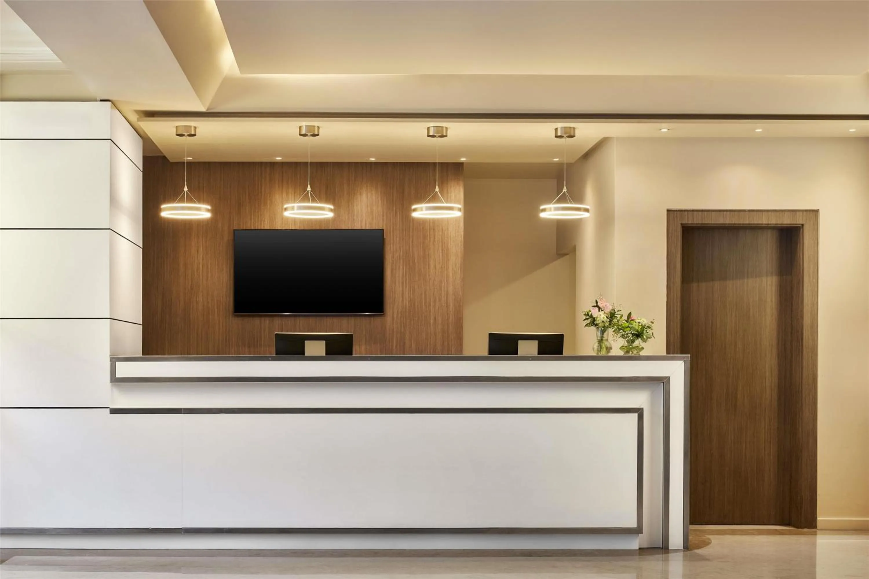 Lobby or reception in NH Lisboa Campo Grande