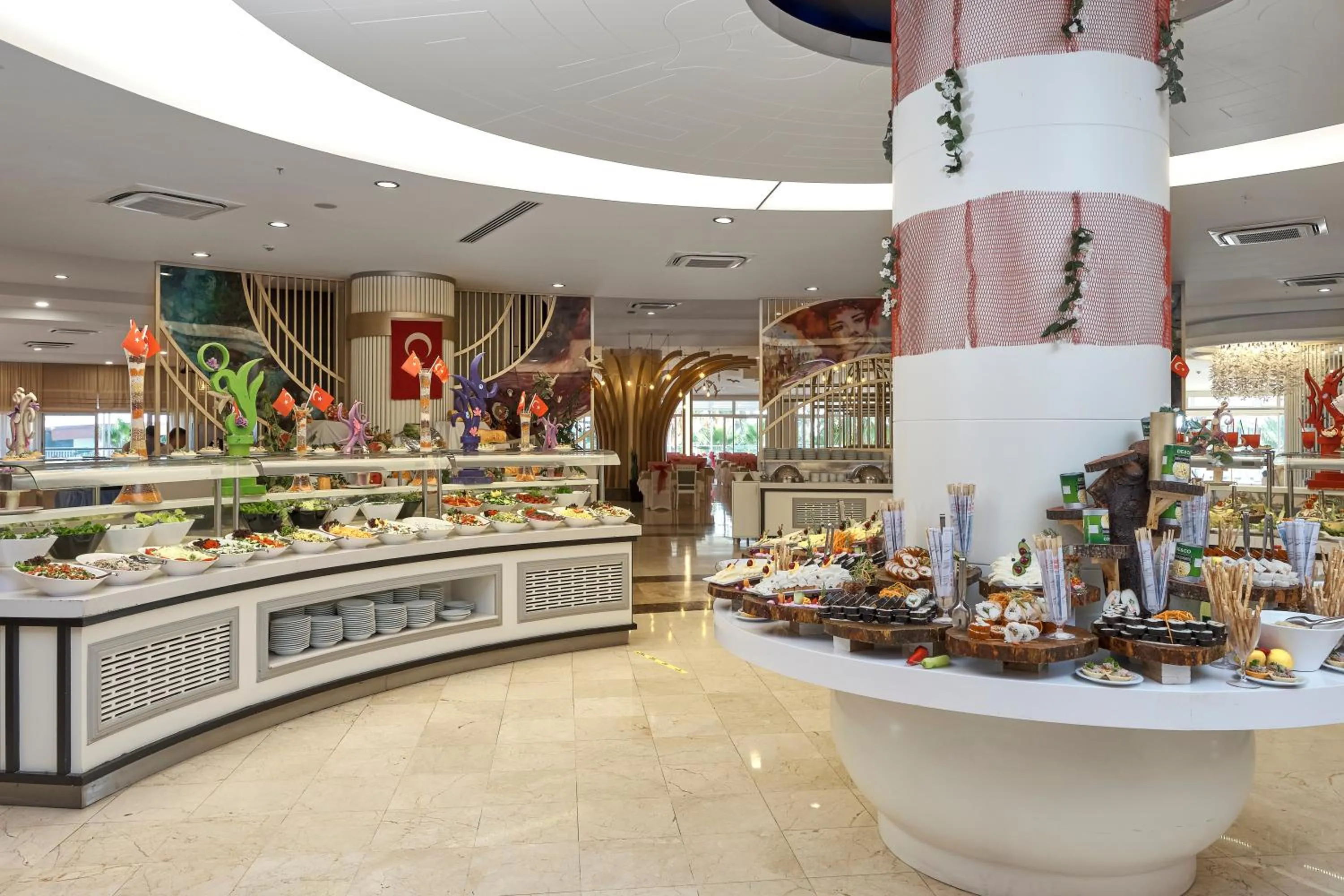 Restaurant/places to eat in Seaden Sea World Resort & Spa