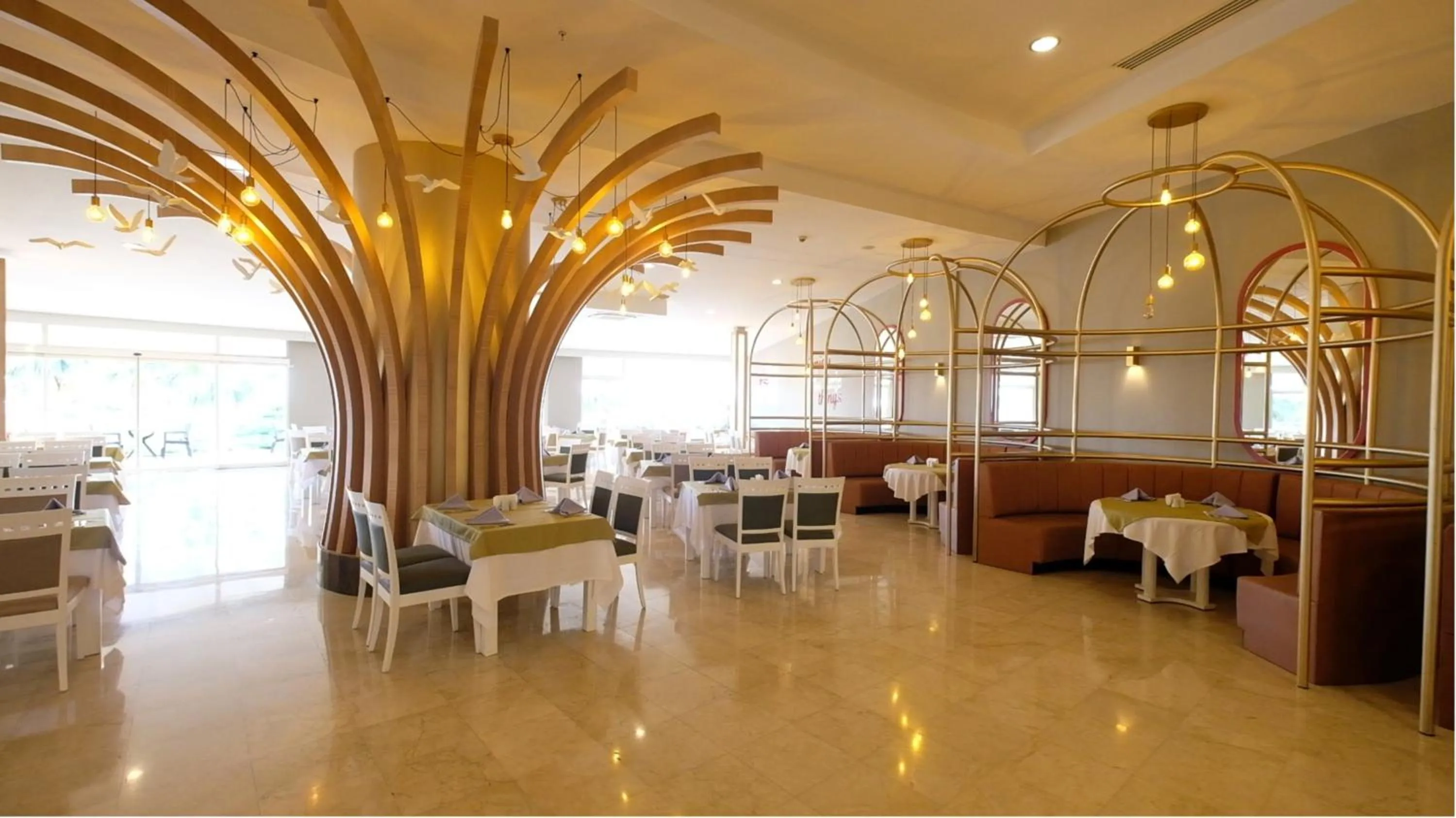 Restaurant/places to eat in Seaden Sea World Resort & Spa