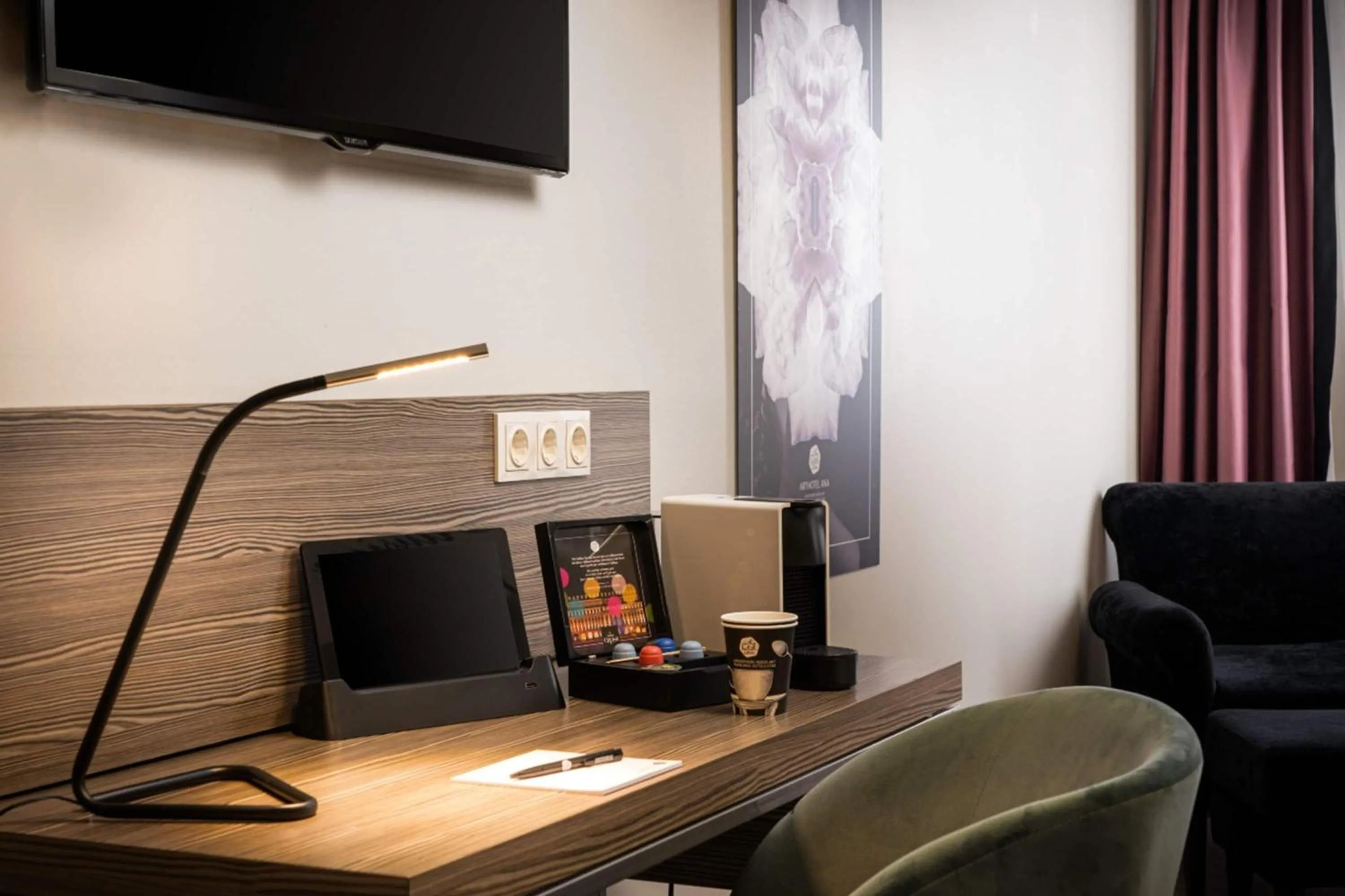 Photo of the whole room in elaya hotel vienna city west, Trademark by Wyndham