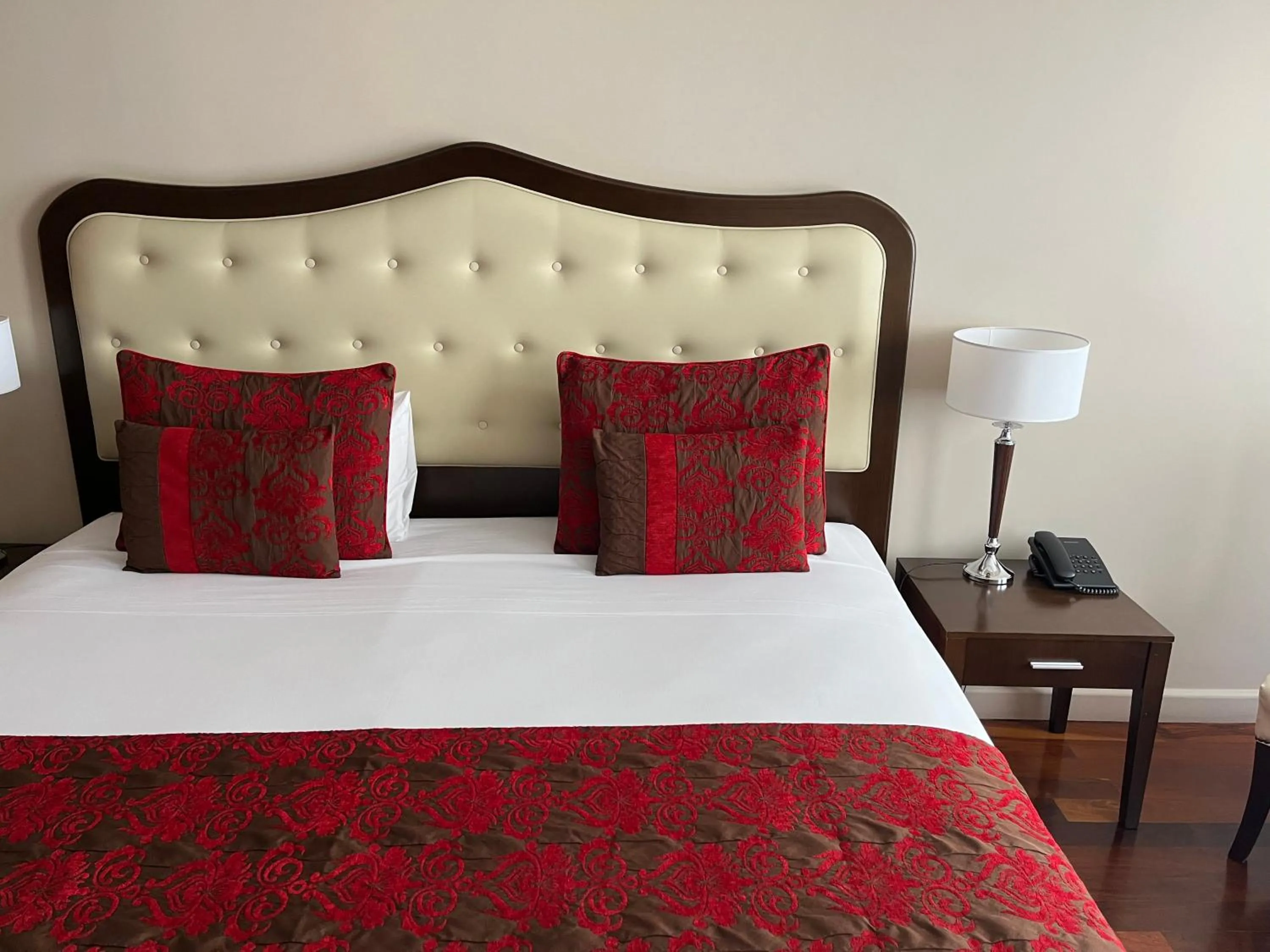 Bed in Kenton Palace Buenos Aires