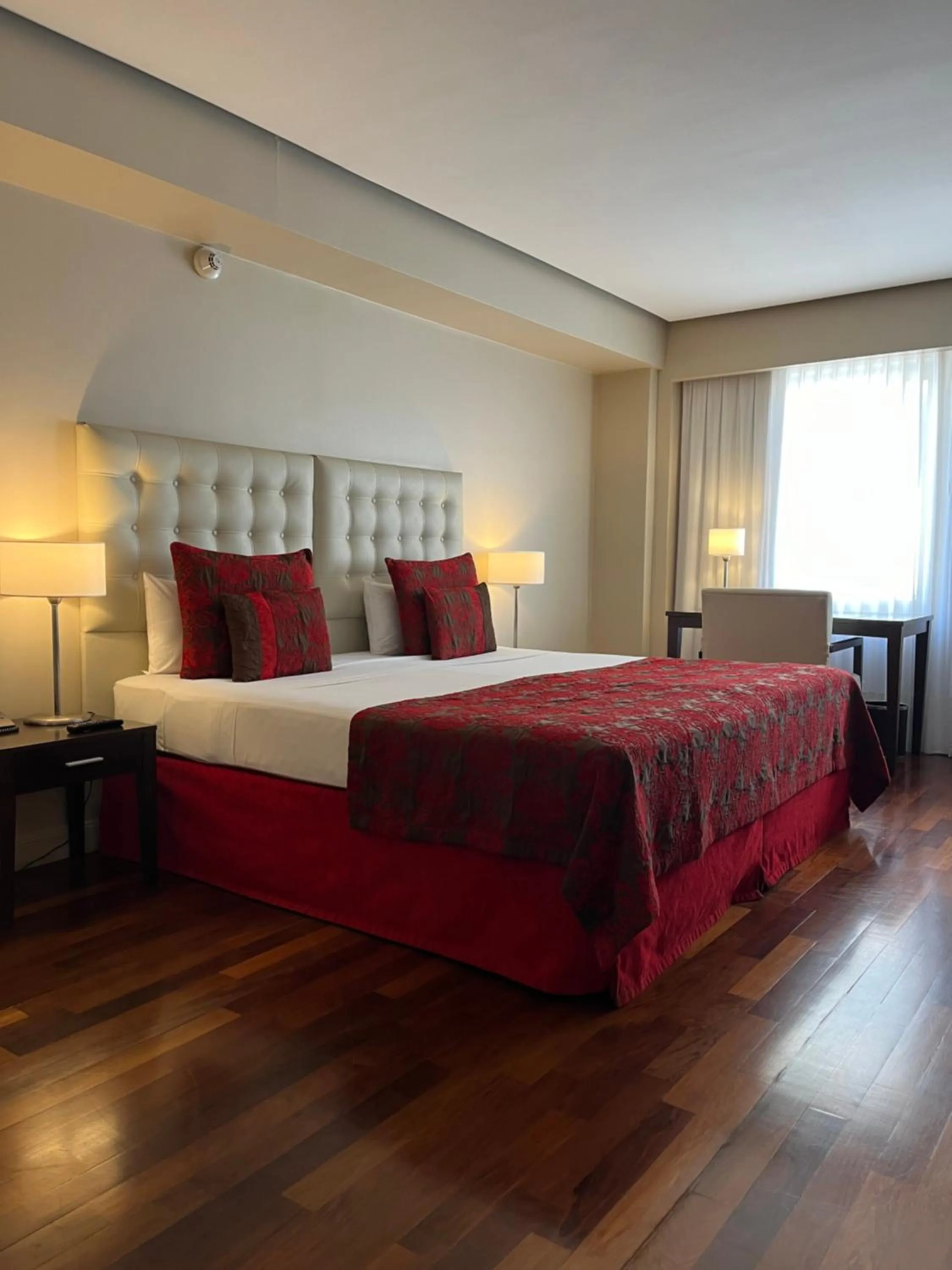 Bed in Kenton Palace Buenos Aires