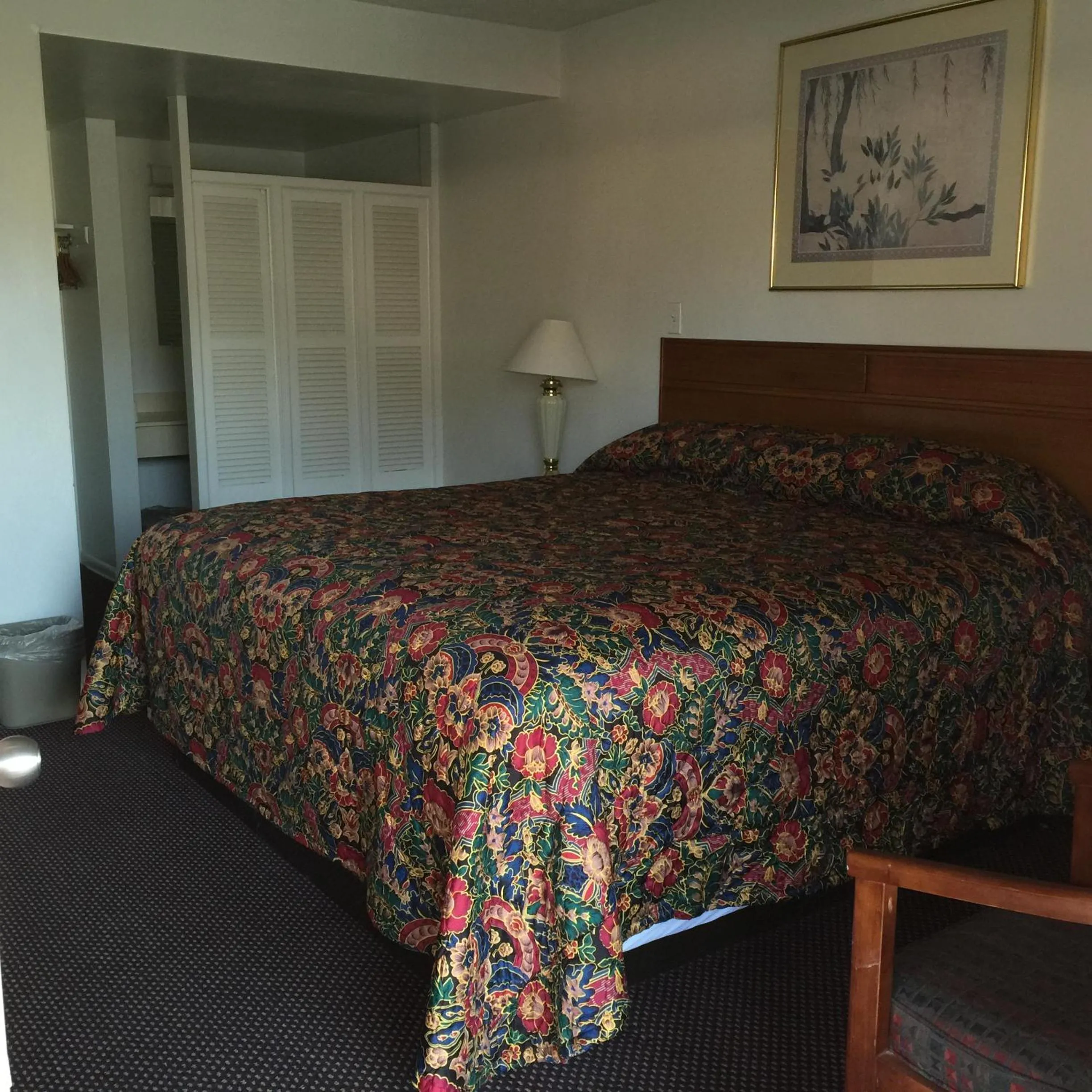 Bed in Valley Motel Pittsburgh