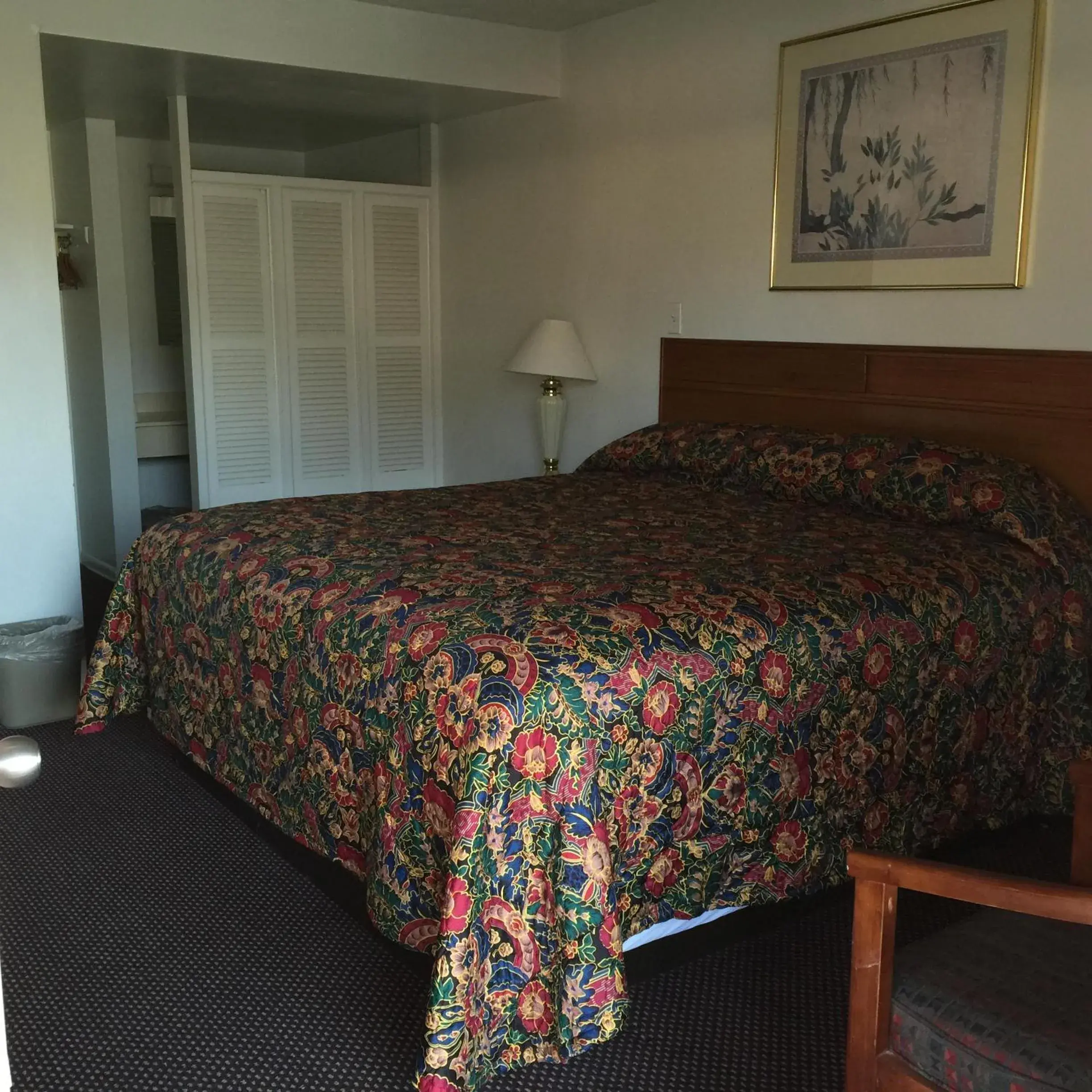 King Room - Non-Smoking in Valley Motel Pittsburgh King Room - Non-Smoking in Valley Motel Pittsburgh