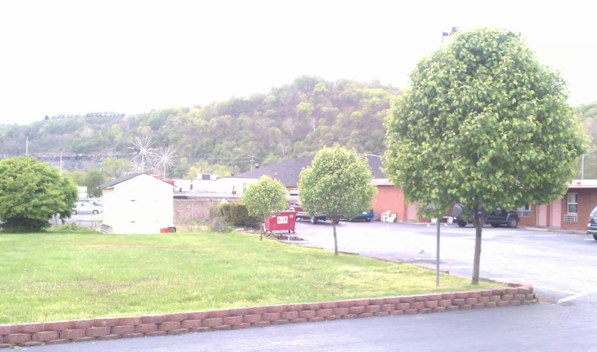 Day in Valley Motel Pittsburgh