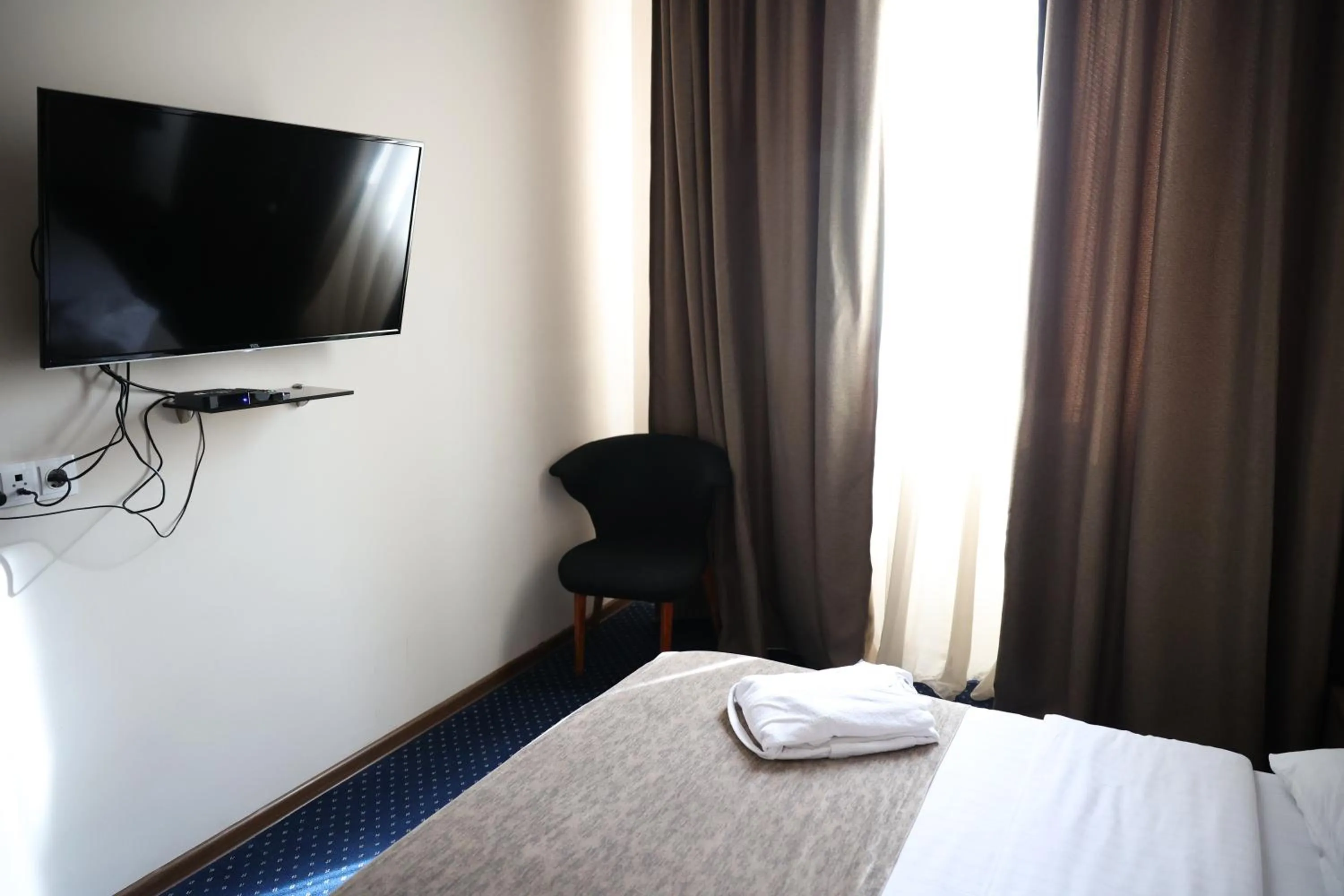 Bed in Garden Palace