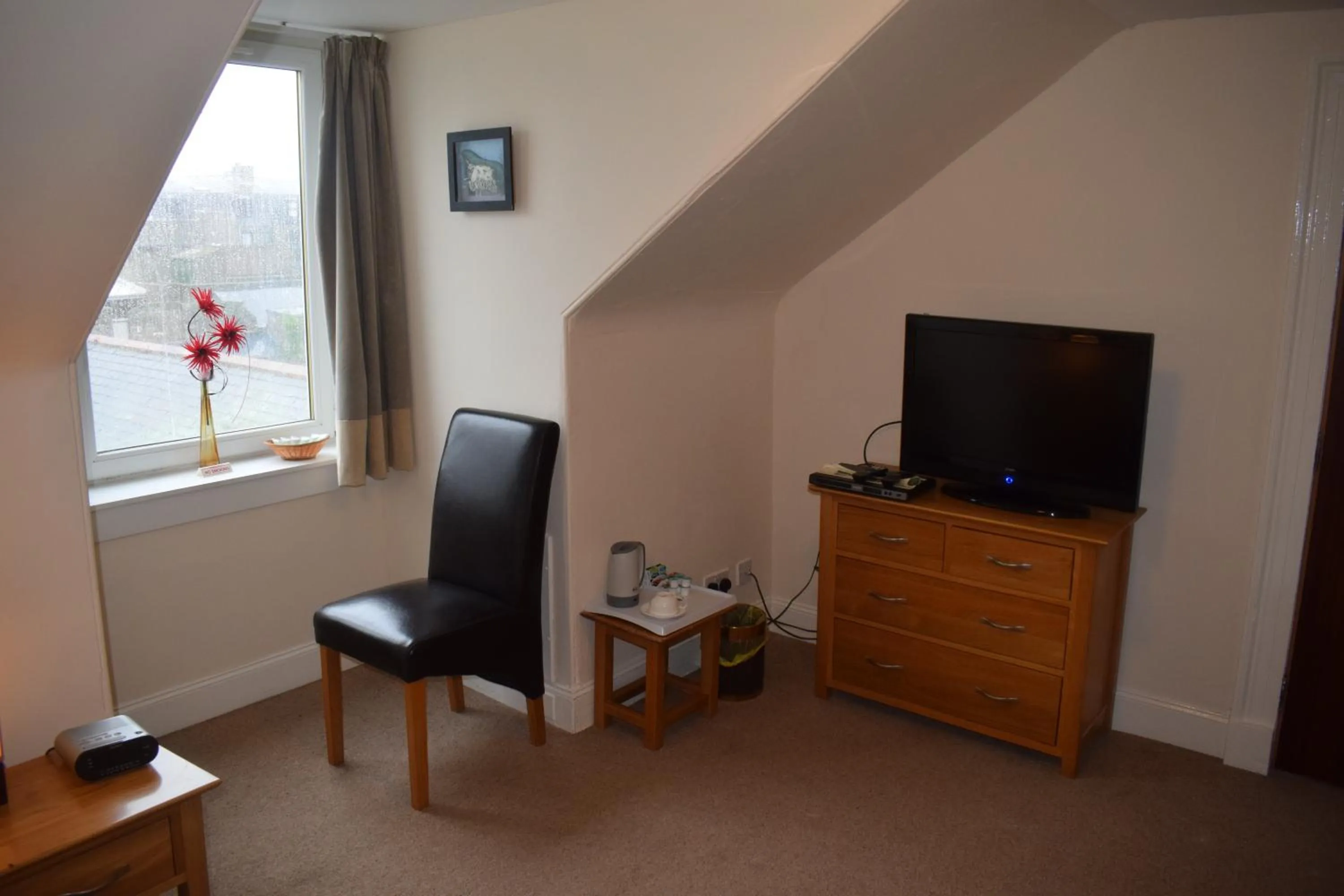 Cheers Cafe Bar & Tavern