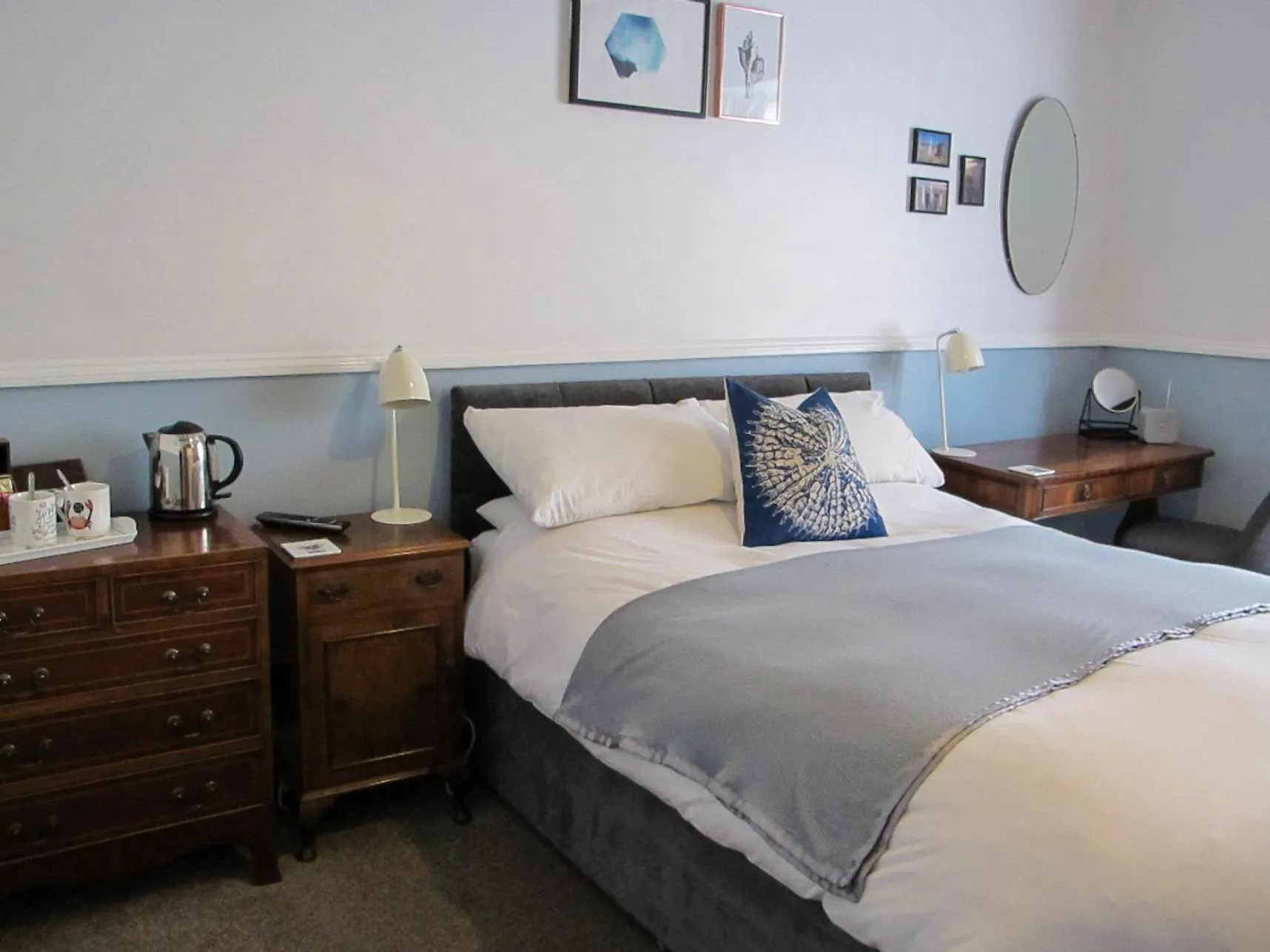 Photo of the whole room in Stone's Throw Guest House