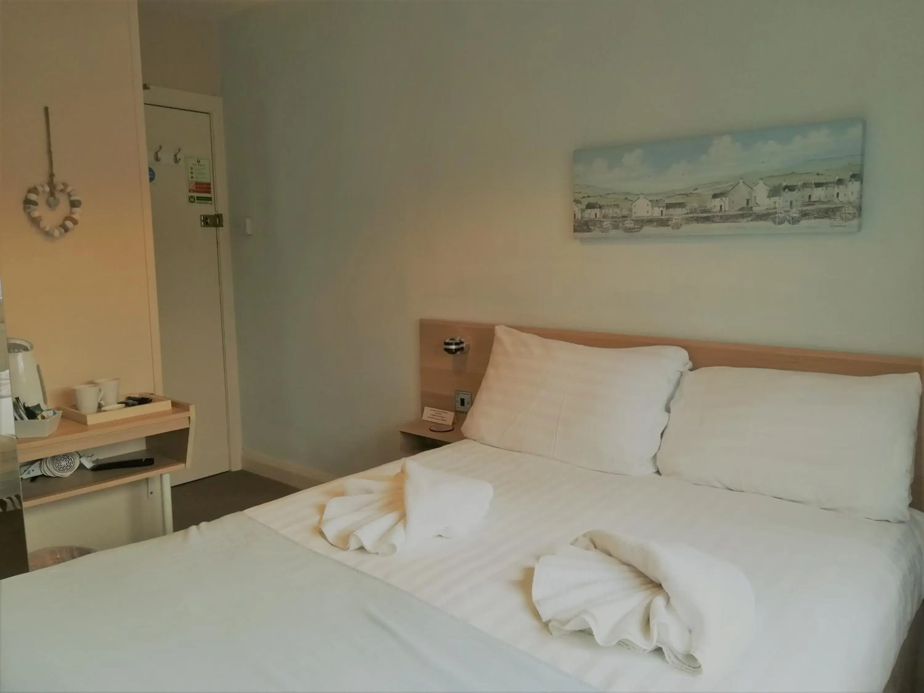 Small Double Room in Seren Villa Small Double Room in Seren Villa