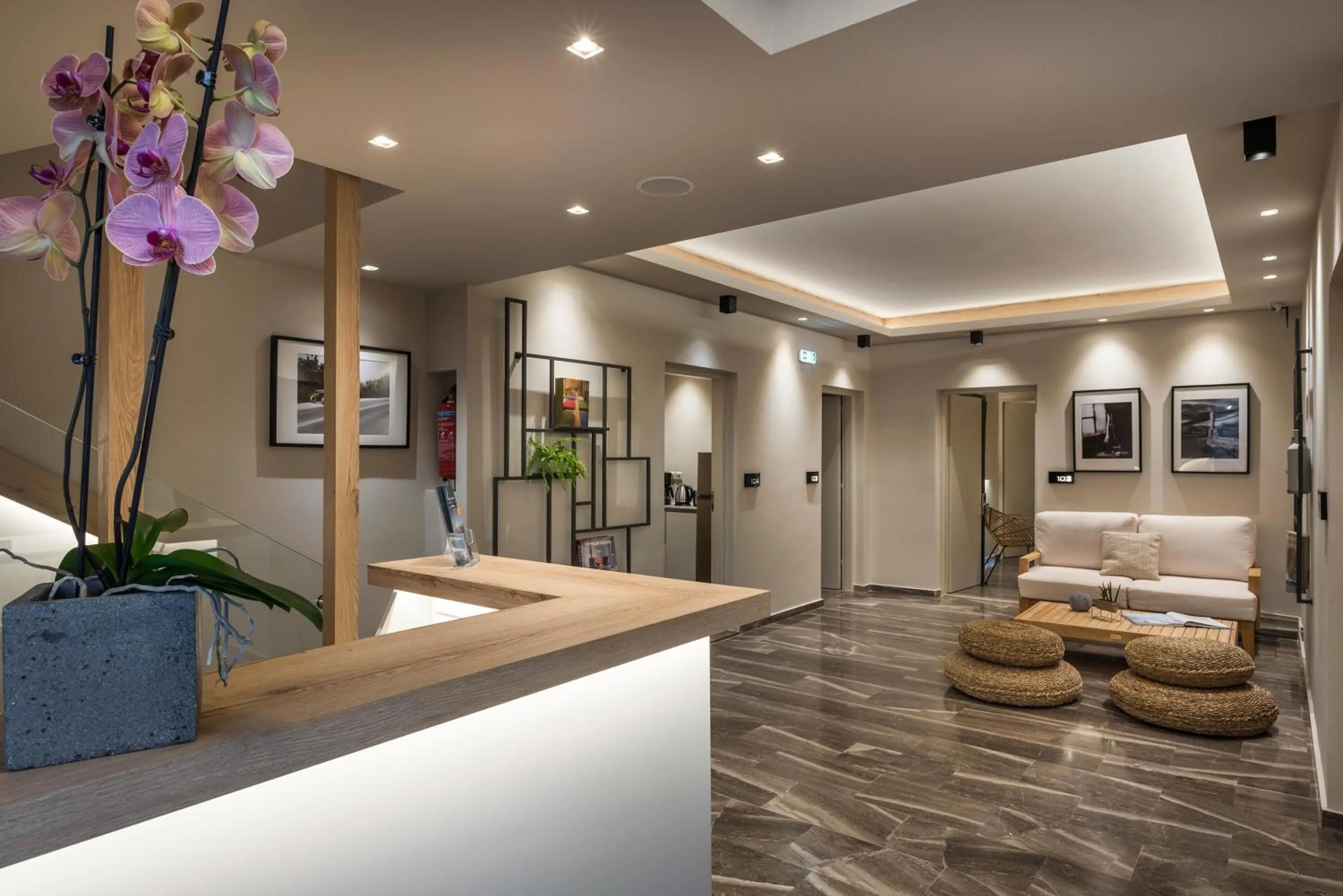 Communal lounge/ TV room in Sun Ray Luxury Apartments