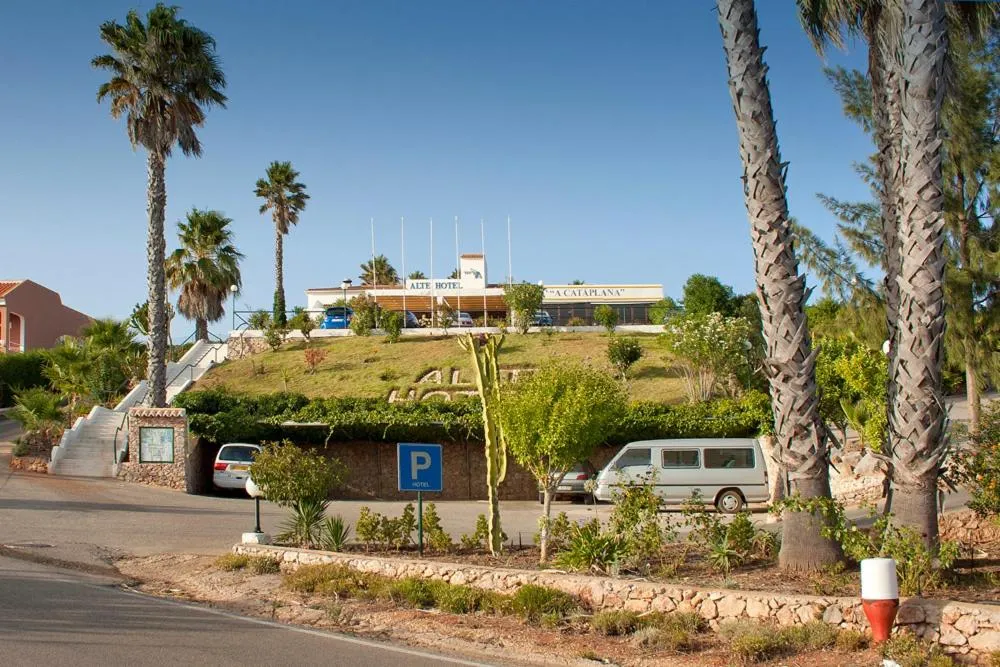 Facade/entrance in Alte Hotel
