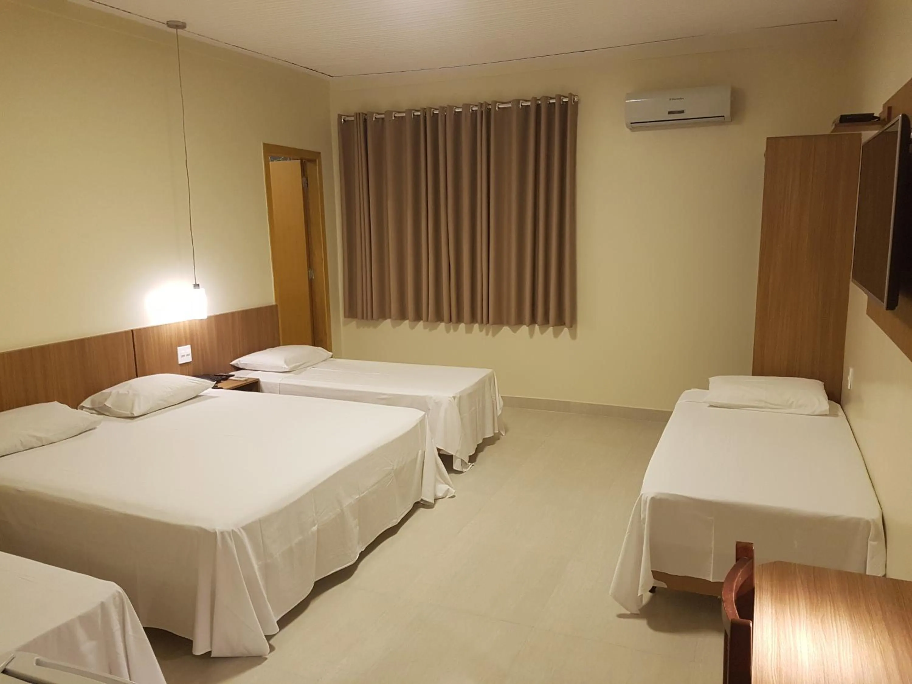 Photo of the whole room, Bed in Oft Place Hotel