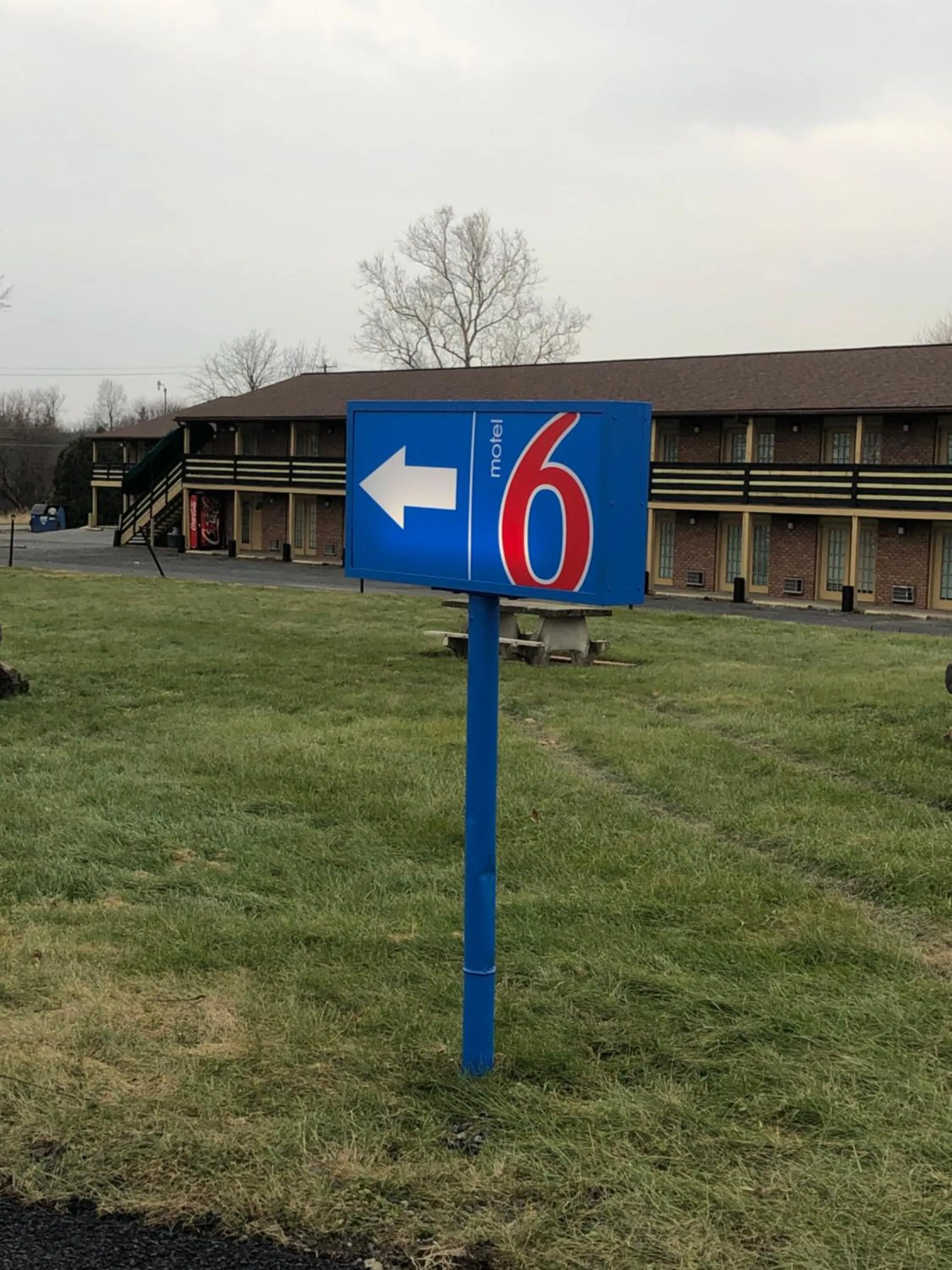 Property logo or sign in Motel 6-Shartlesville, PA