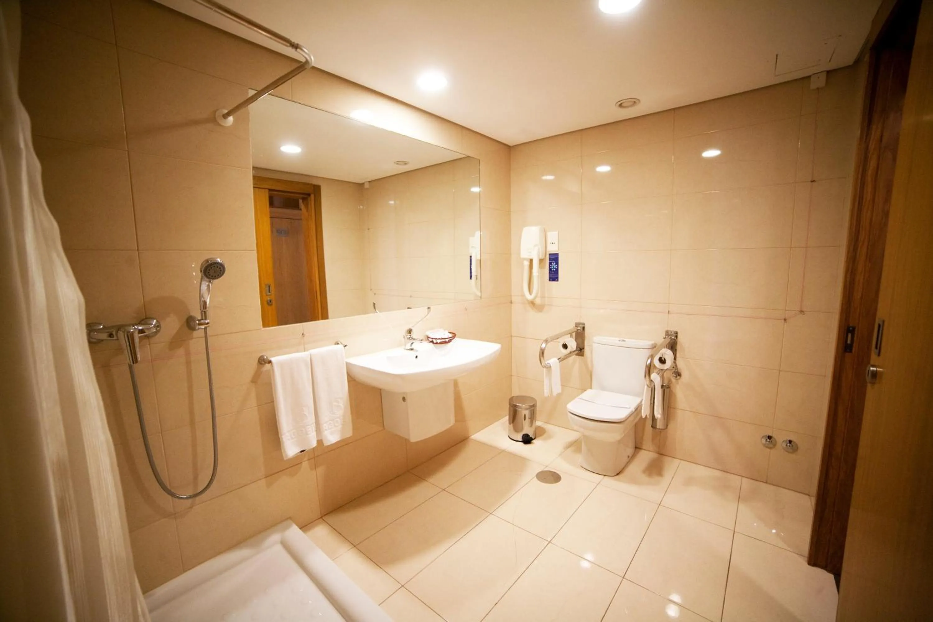 Toilet in Hotel Bagoeira