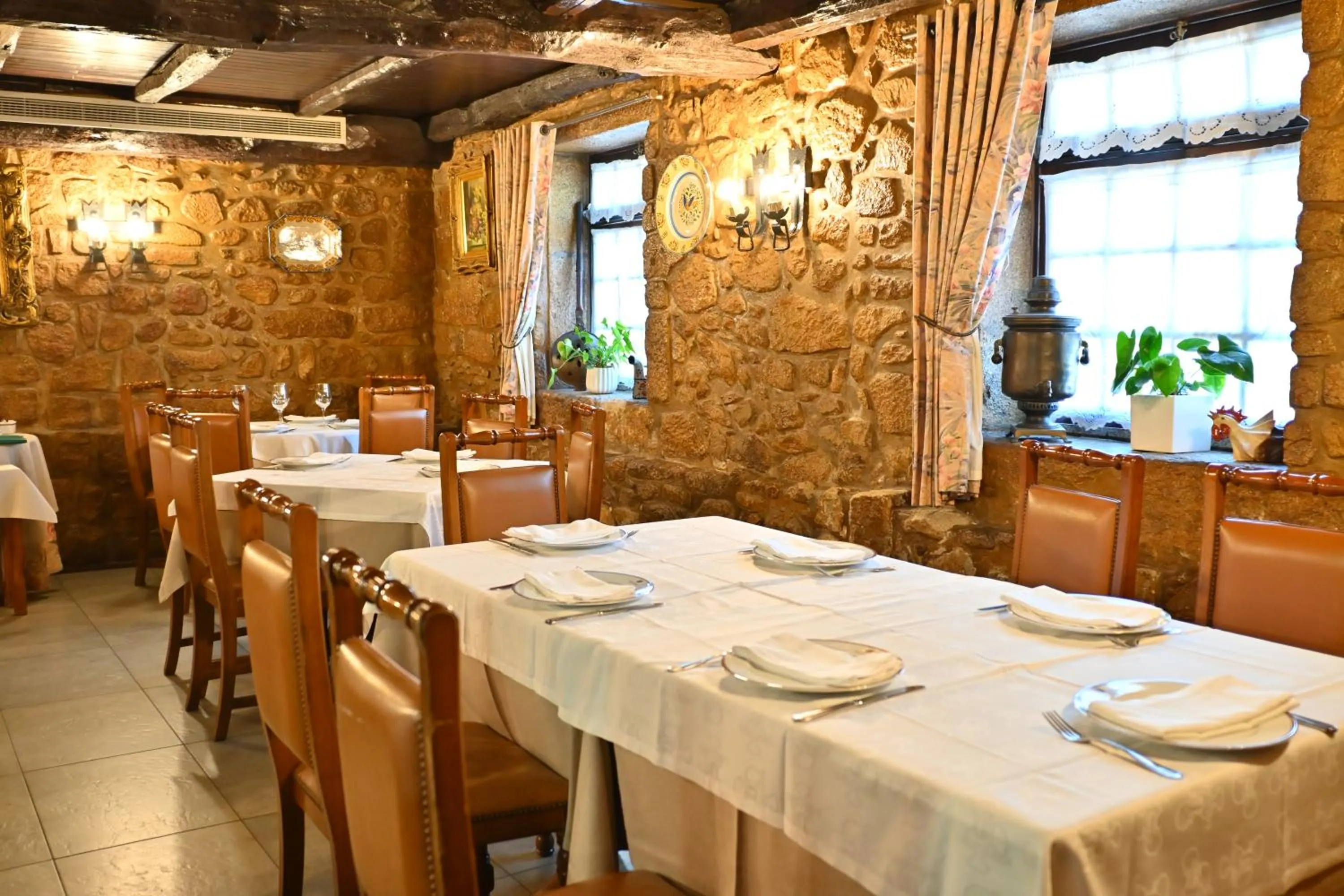 Restaurant/places to eat in Hotel Bagoeira