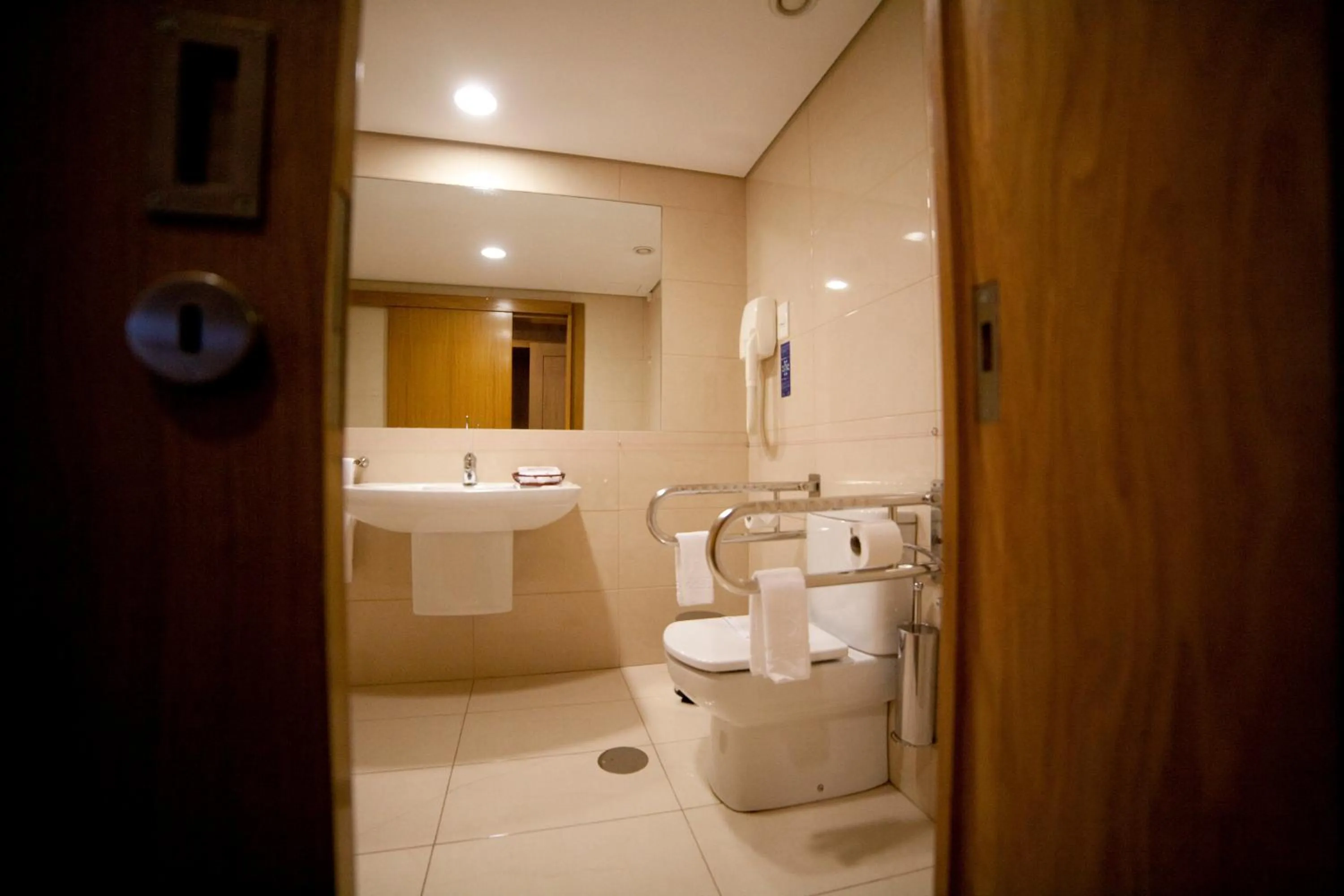 Twin Room - Disability Access in Hotel Bagoeira