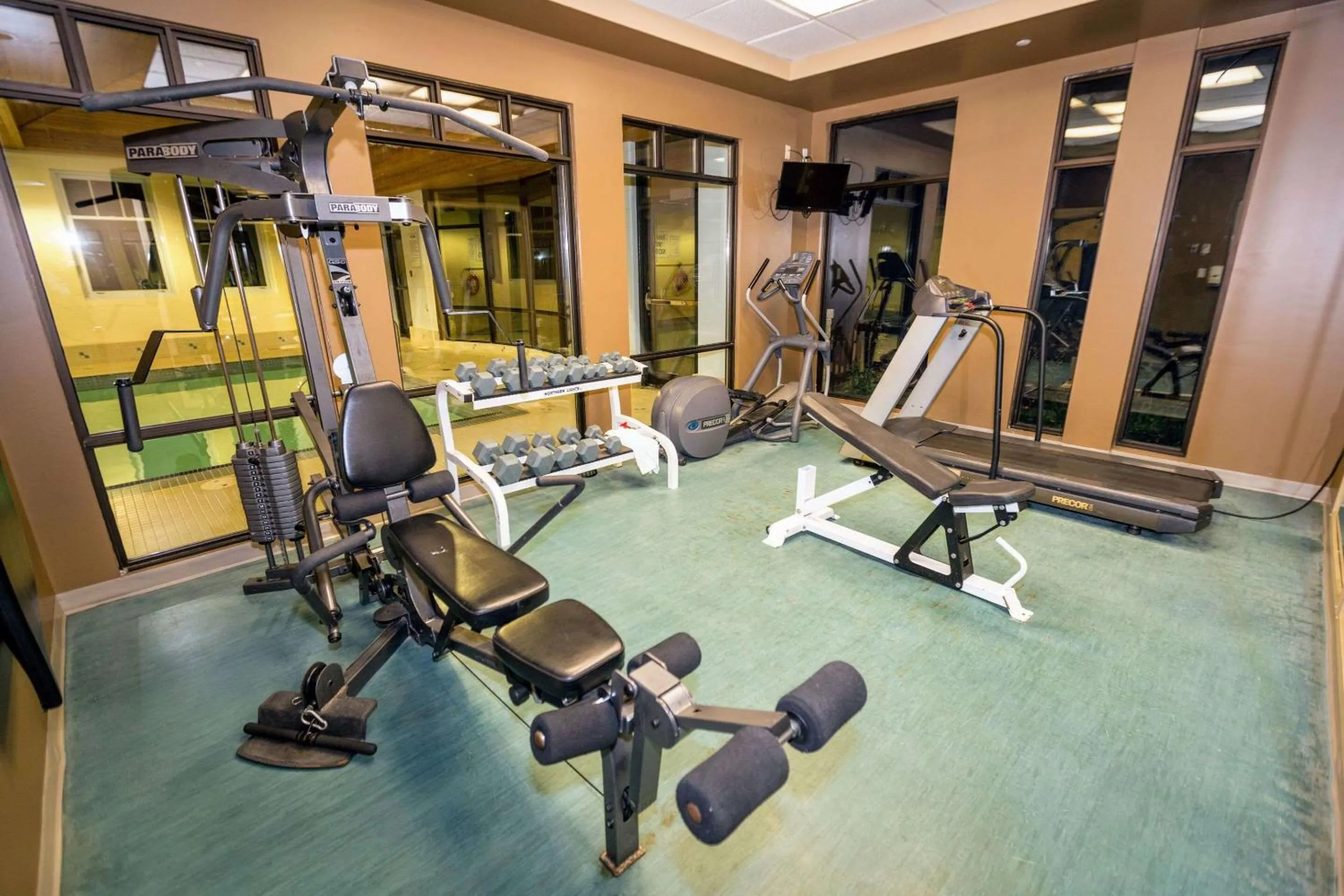 Fitness centre/facilities in Calabogie Peaks Hotel, Ascend Hotel Member