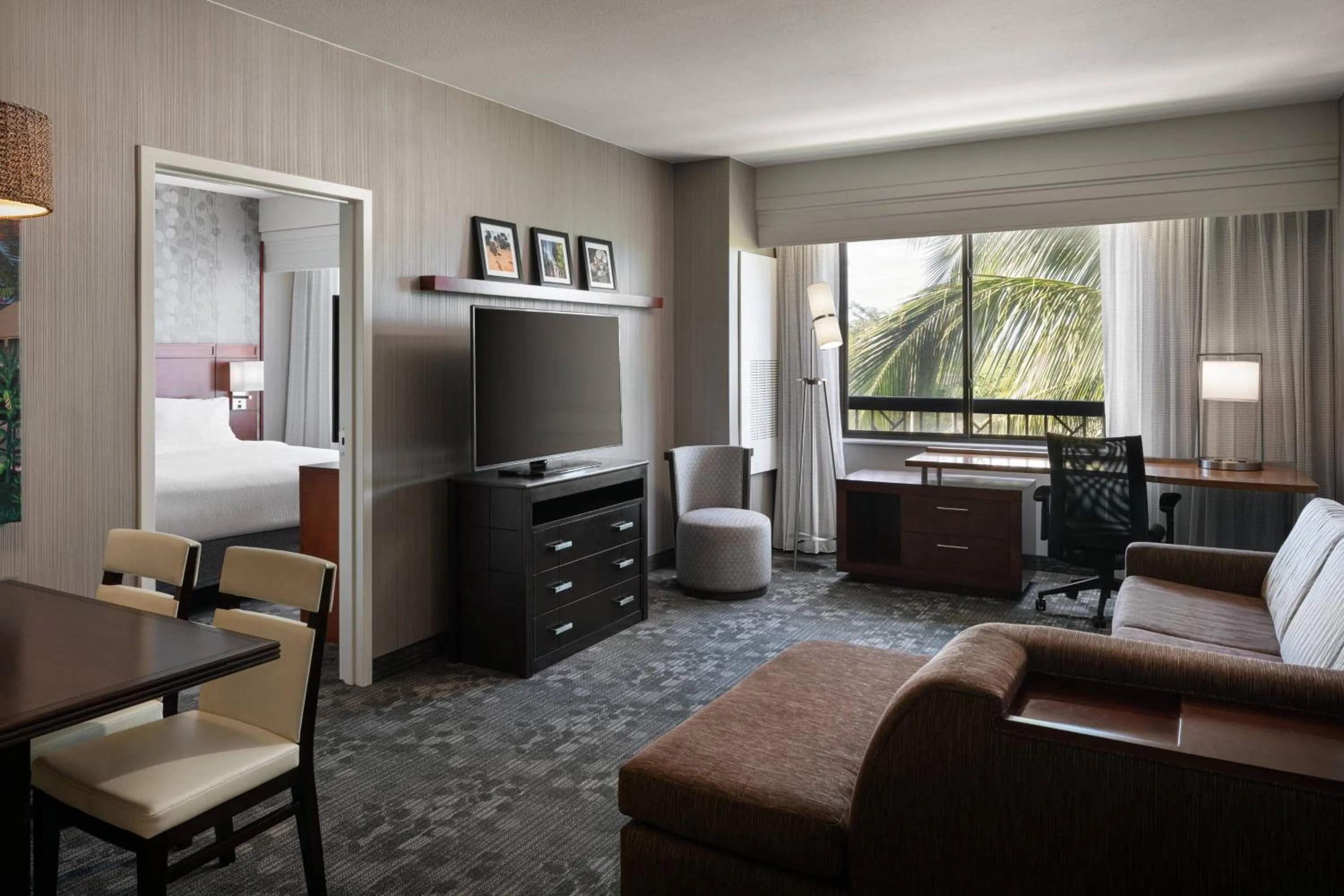 Bedroom in Courtyard by Marriott Maui Kahului Airport