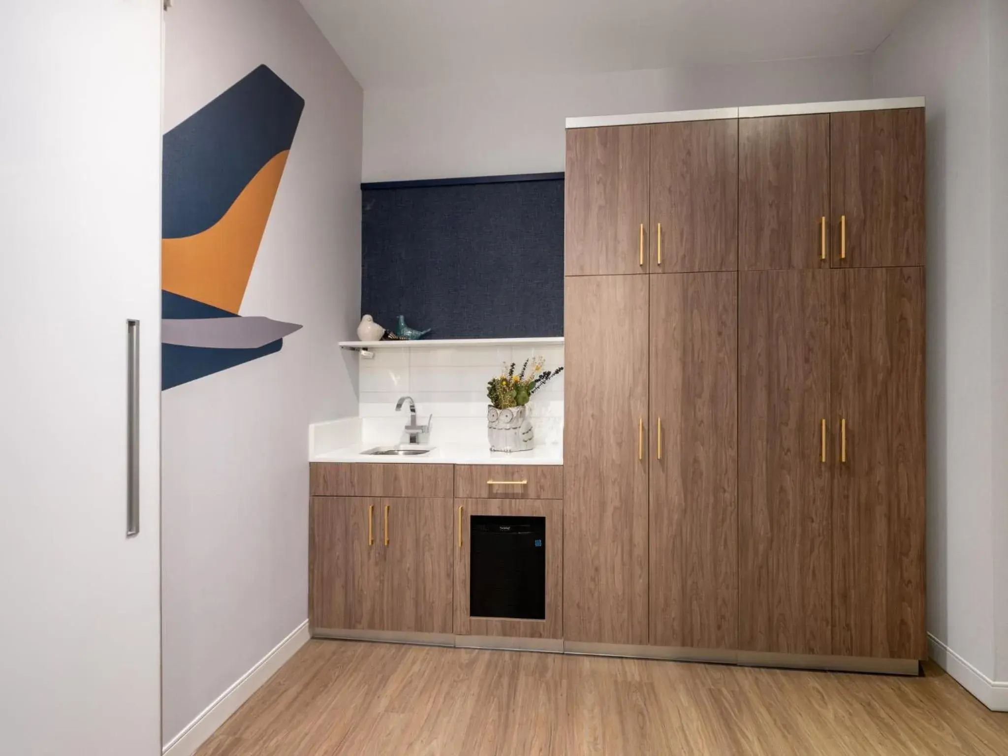 King Suite with Sofa Bed and Whitestone Bridge View in voco Fiorello - LaGuardia East by IHG King Suite with Sofa Bed and Whitestone Bridge View in voco Fiorello - LaGuardia East by IHG