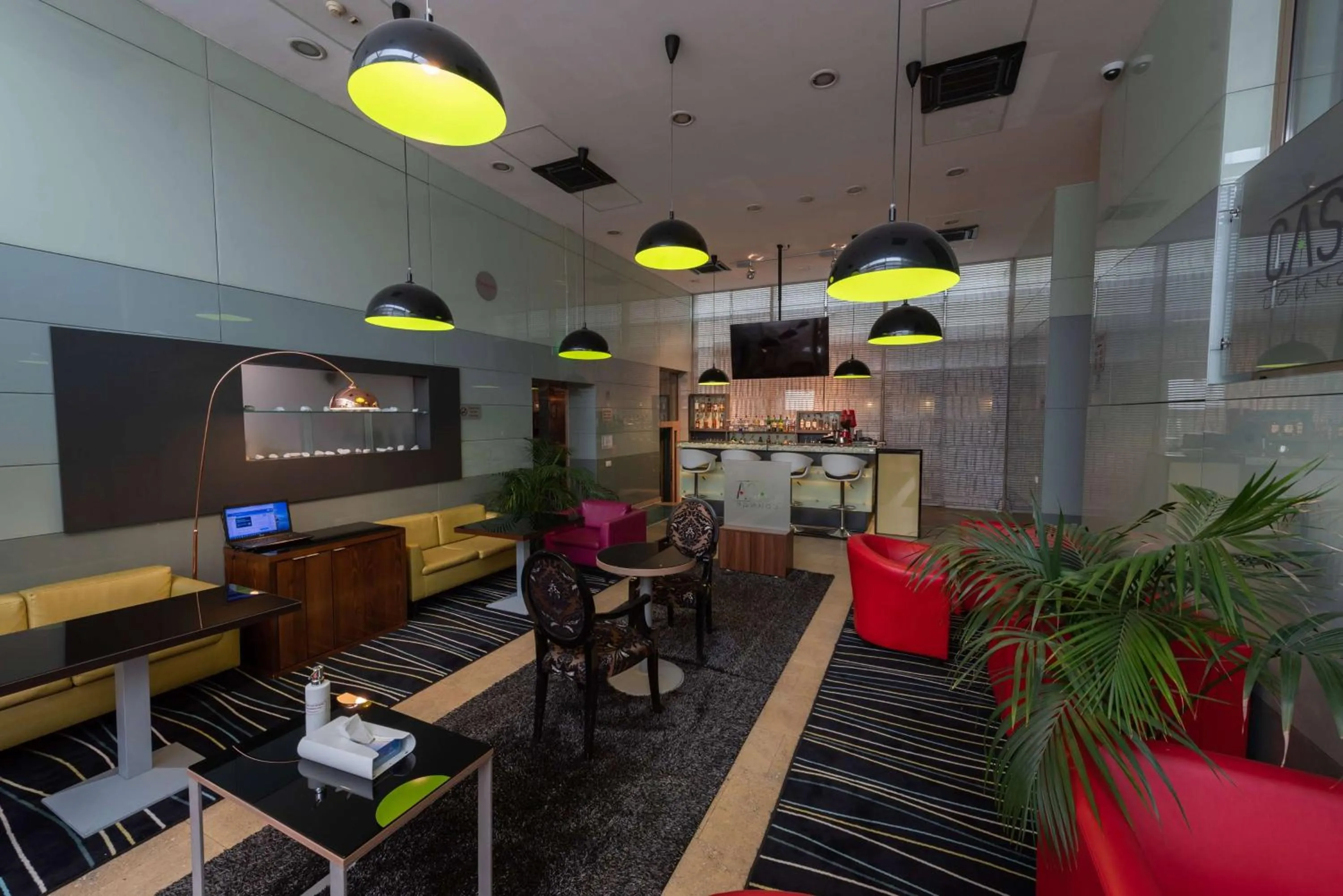 Restaurant/places to eat in Wyndham Cluj