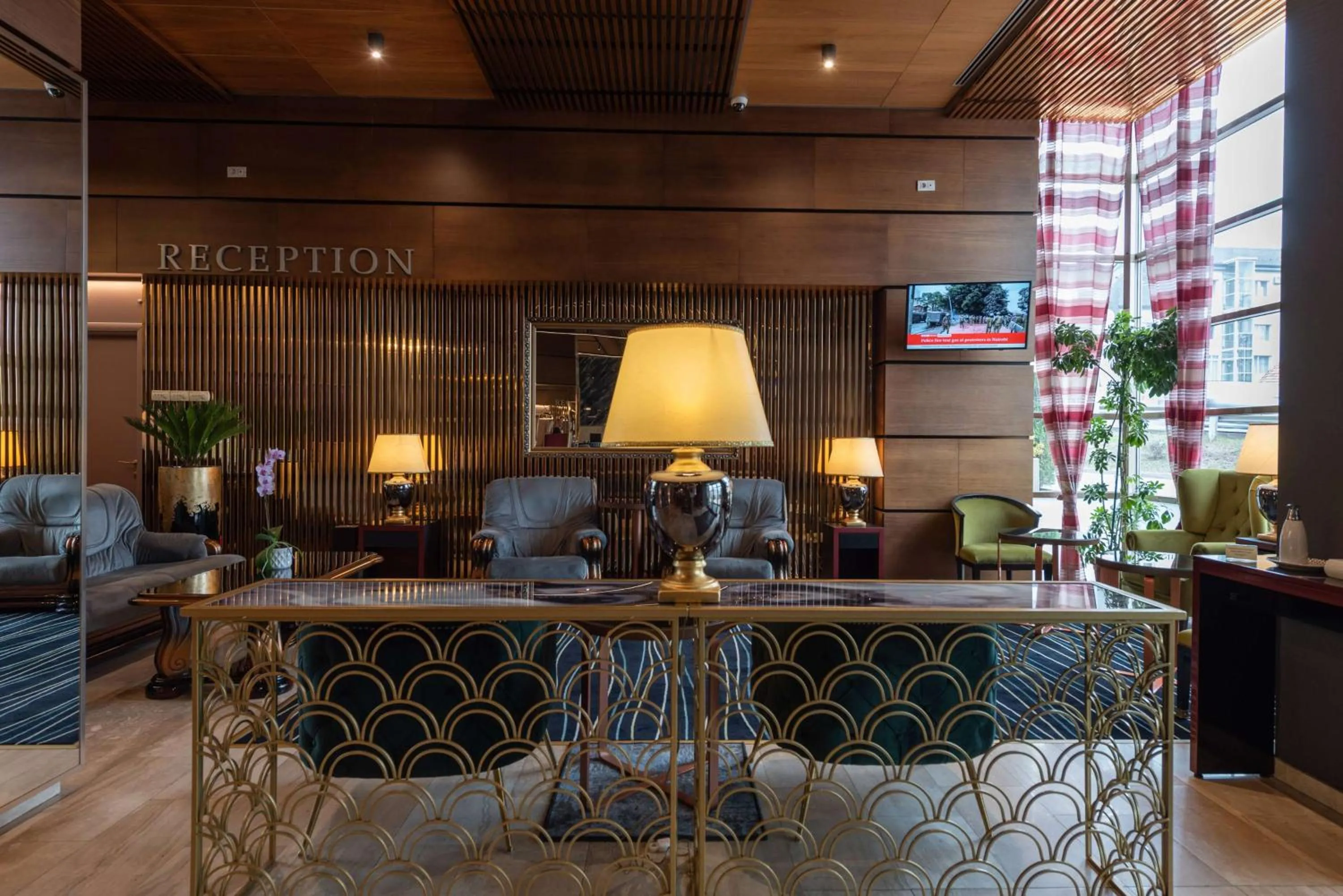 Lobby or reception in Wyndham Cluj