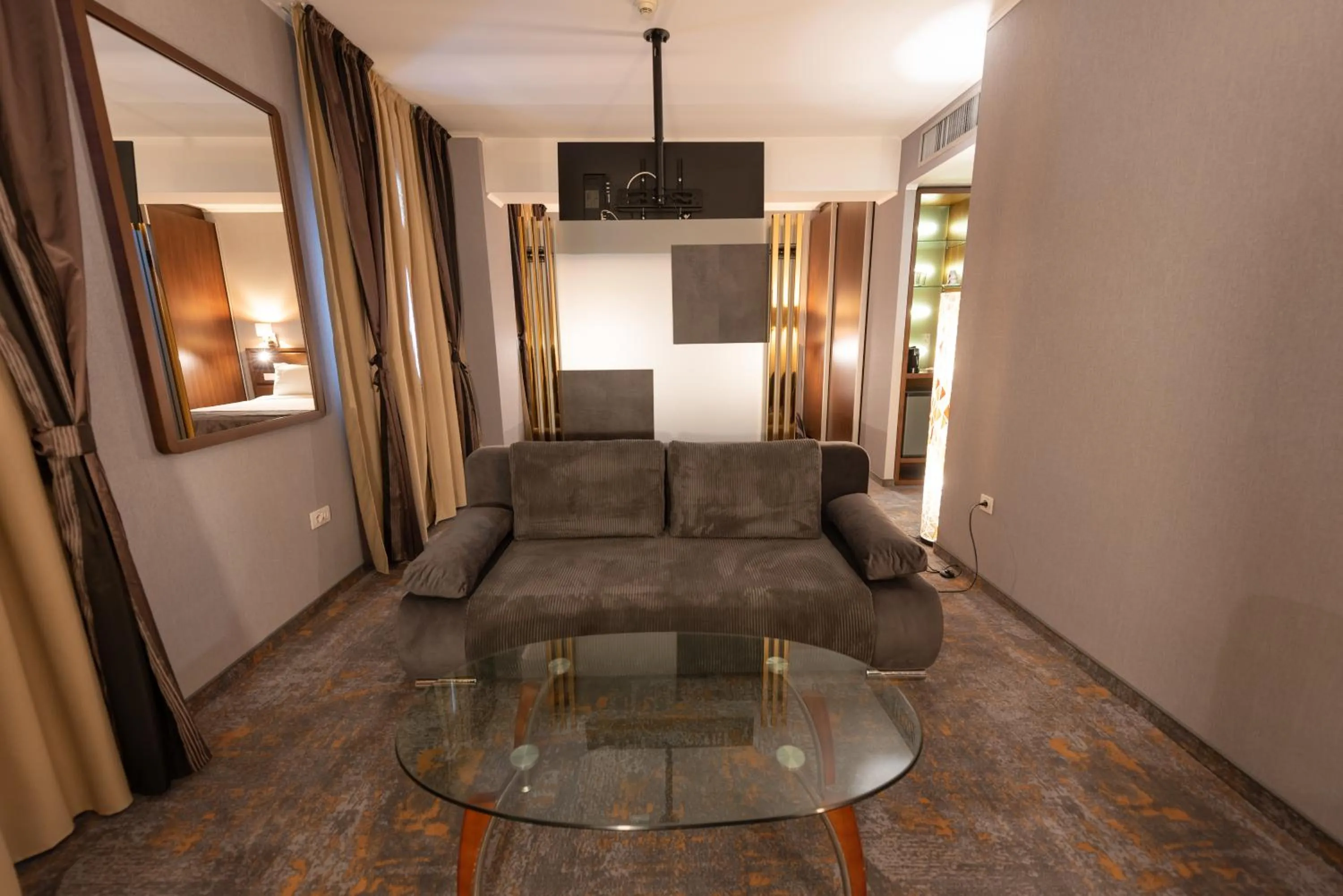 Living room in Wyndham Cluj