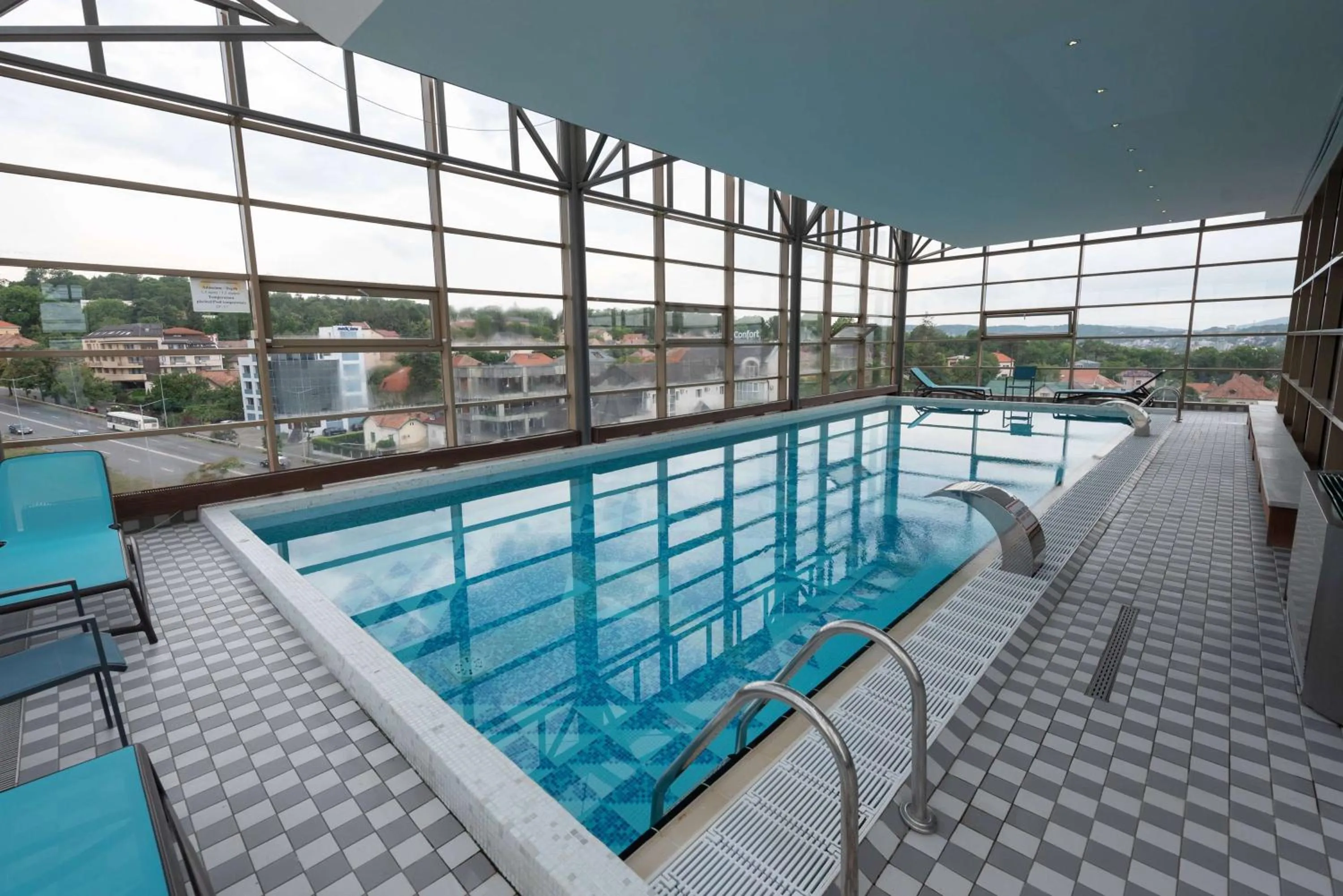 Pool view in Wyndham Cluj
